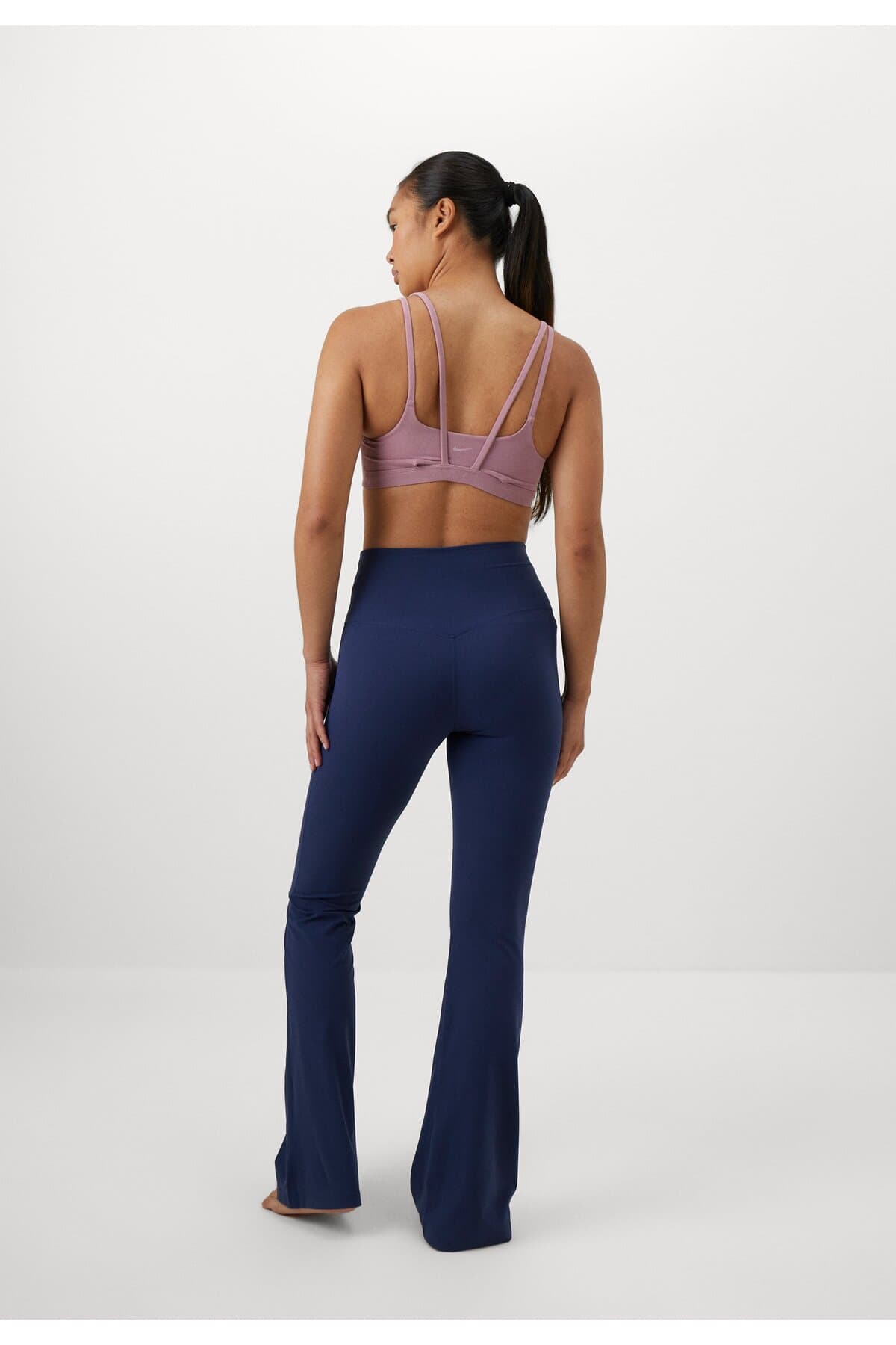 تایت زنانه Nike کمر بلند پاچه گشاد تمرینی Dri-Fit سرمهای مدل Zenvy تایت زنانه Nike کمر بلند پاچه گشاد تمرینی Dri-Fit سرمهای مدل Zenvy