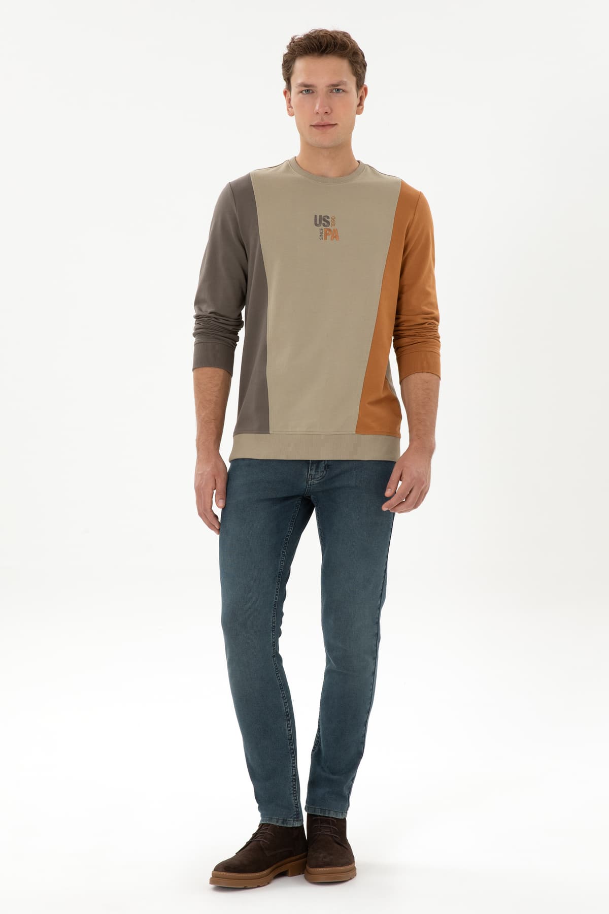 سوئیشرت مردانه U.S. Polo Assn. فیت معمولی یقه گرد خاکی روشن مدل 50316379-VR183 سوئیشرت مردانه U.S. Polo Assn. فیت معمولی یقه گرد خاکی روشن مدل 50316379-VR183