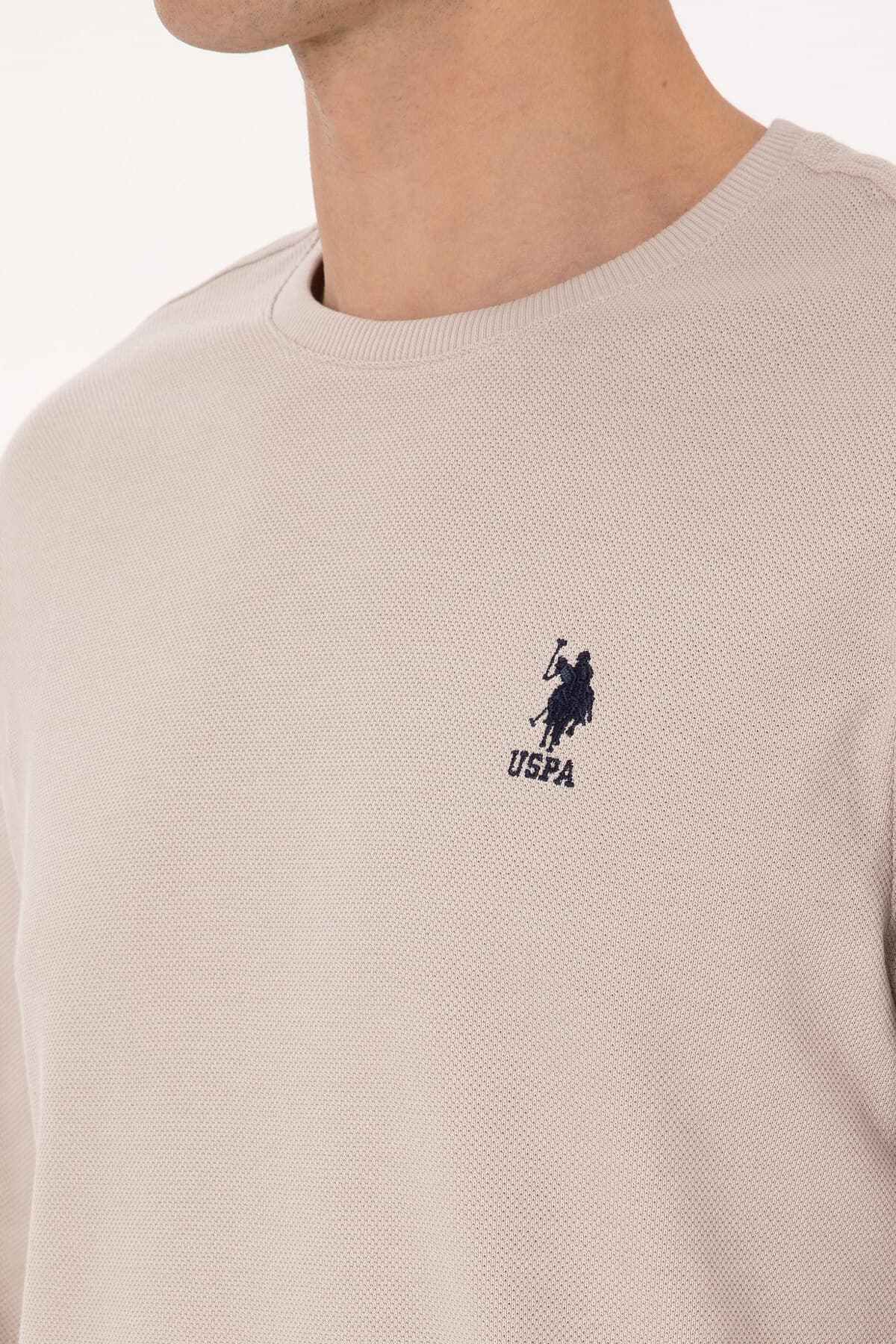 سوئیشرت مردانه U.S. Polo Assn. فیت معمولی یقه گرد سنگی مدل 50310310-VR049 سوئیشرت مردانه U.S. Polo Assn. فیت معمولی یقه گرد سنگی مدل 50310310-VR049