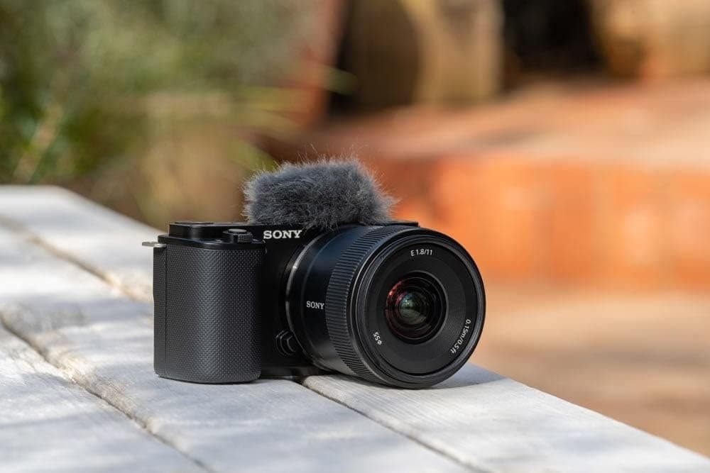 لنز پرایم Sony زاویهباز E 11mm F1.8 APS-C مشکی مدل SEL11F18 لنز پرایم Sony زاویهباز E 11mm F1.8 APS-C مشکی مدل SEL11F18