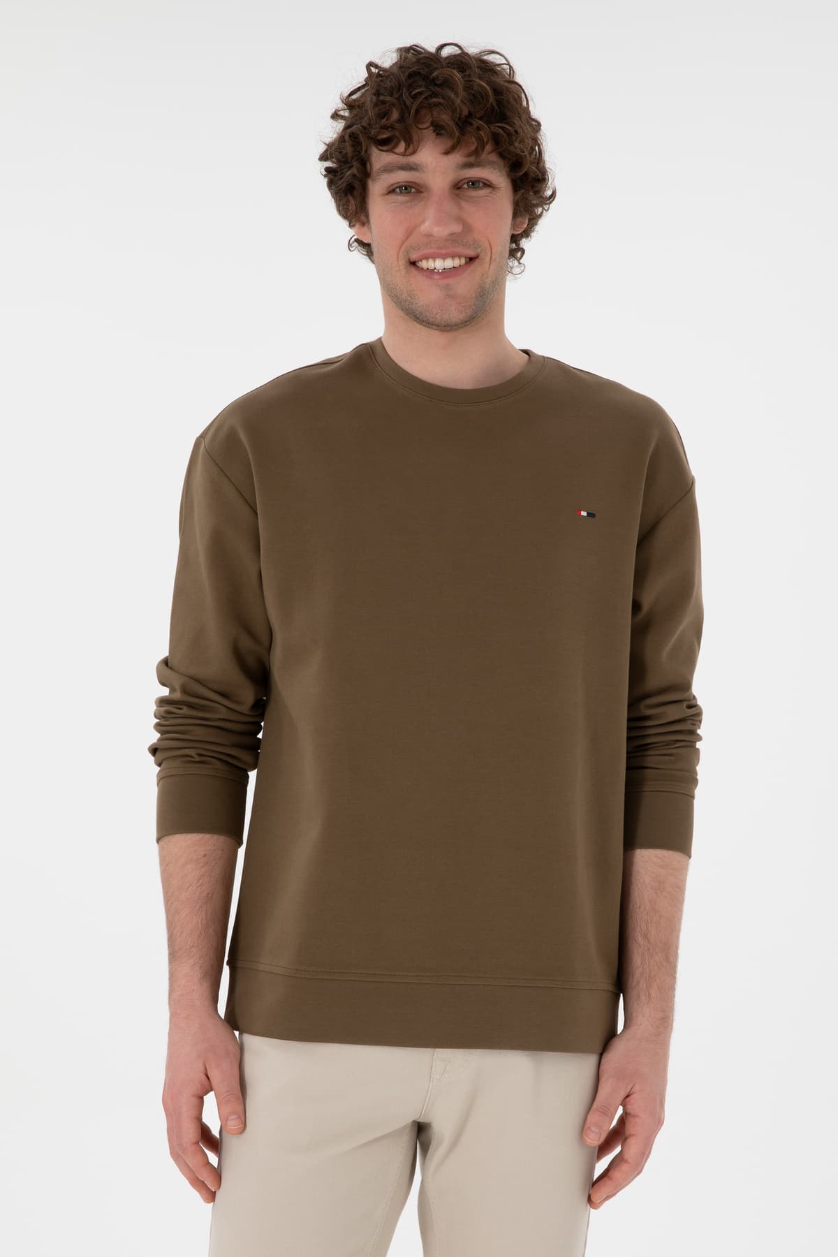 سویشرت مردانه U.S. Polo Assn. یقه گرد نازک فیت راحت خاکی مدل 50309858-VR027 سویشرت مردانه U.S. Polo Assn. یقه گرد نازک فیت راحت خاکی مدل 50309858-VR027