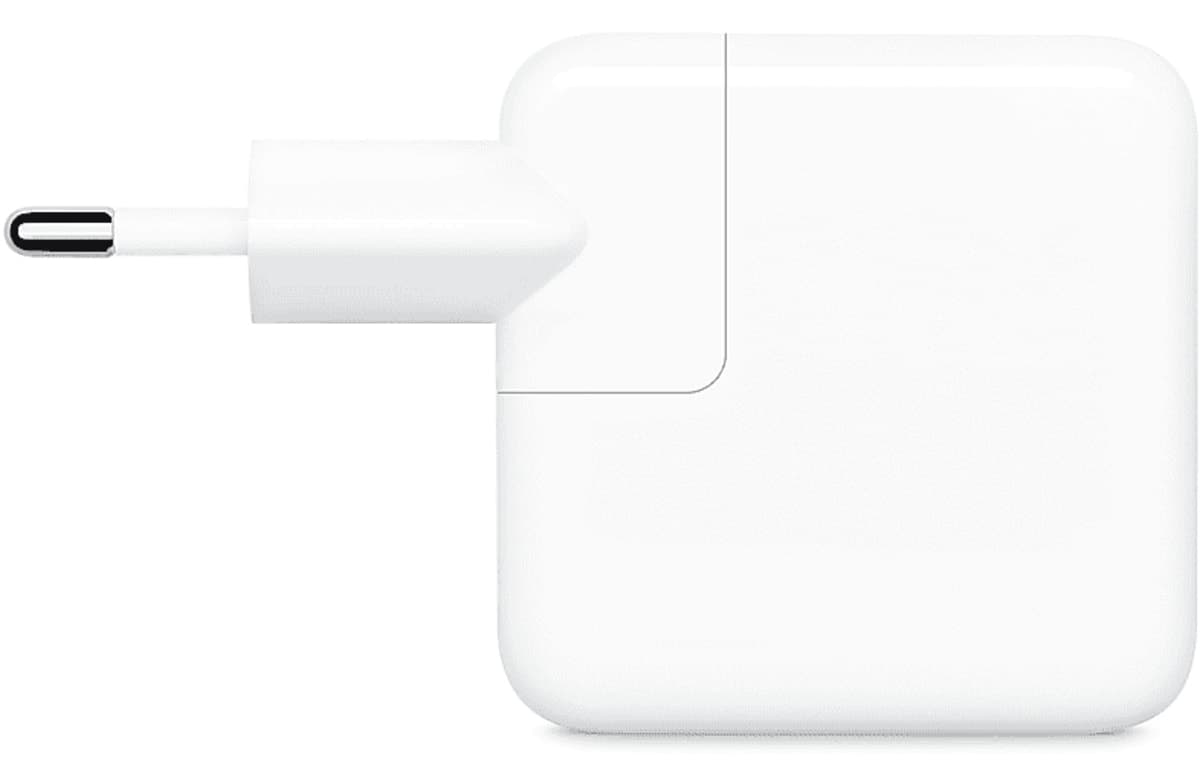 آداپتور برق Apple با دو پورت USB-C 35W مدل MW2K3TU/A آداپتور برق Apple با دو پورت USB-C 35W مدل MW2K3TU/A