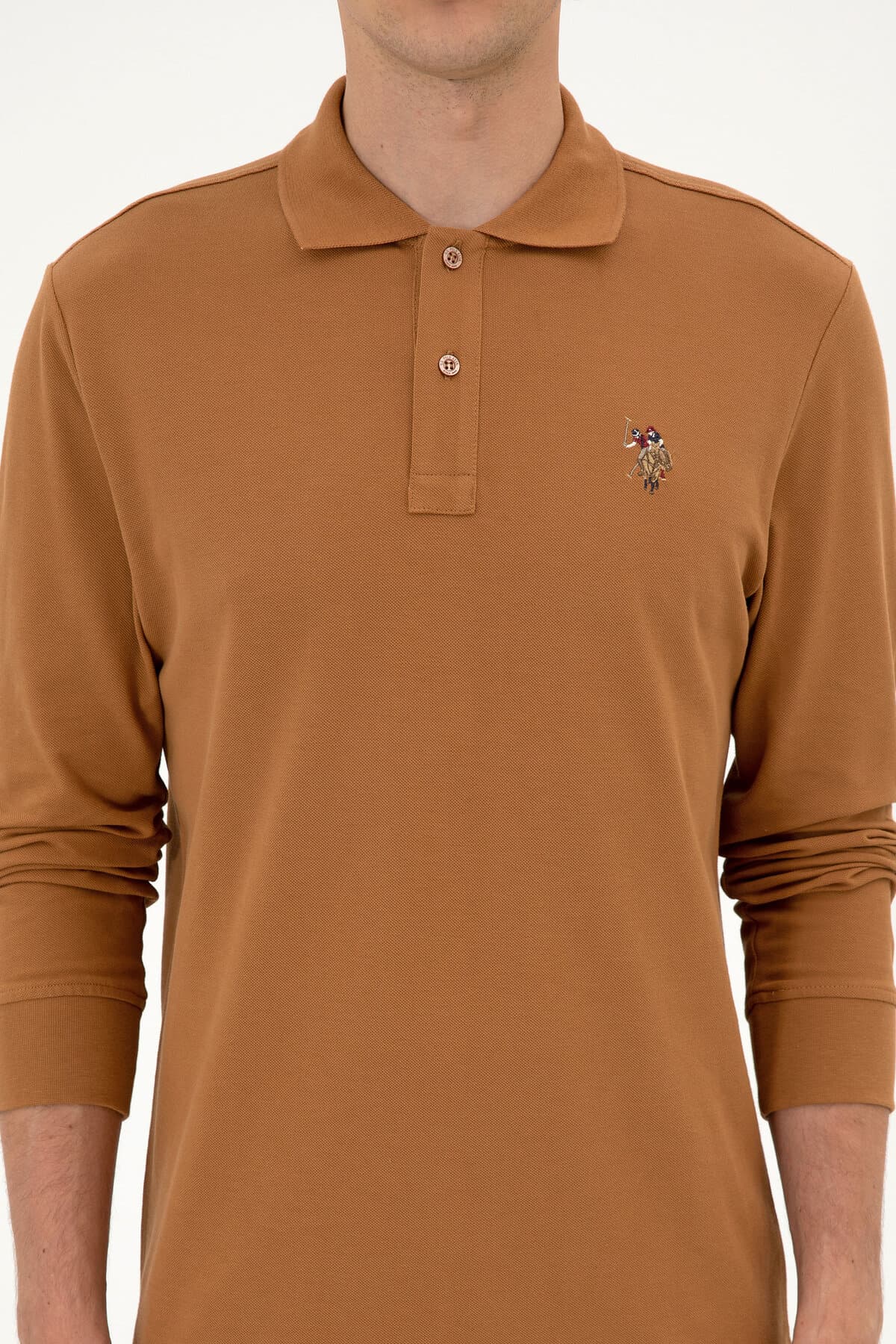 سوئیشرت مردانه U.S. Polo Assn. بیسیک فیت معمولی یقه پولو شتری مدل 50313772-VR233 سوئیشرت مردانه U.S. Polo Assn. بیسیک فیت معمولی یقه پولو شتری مدل 50313772-VR233
