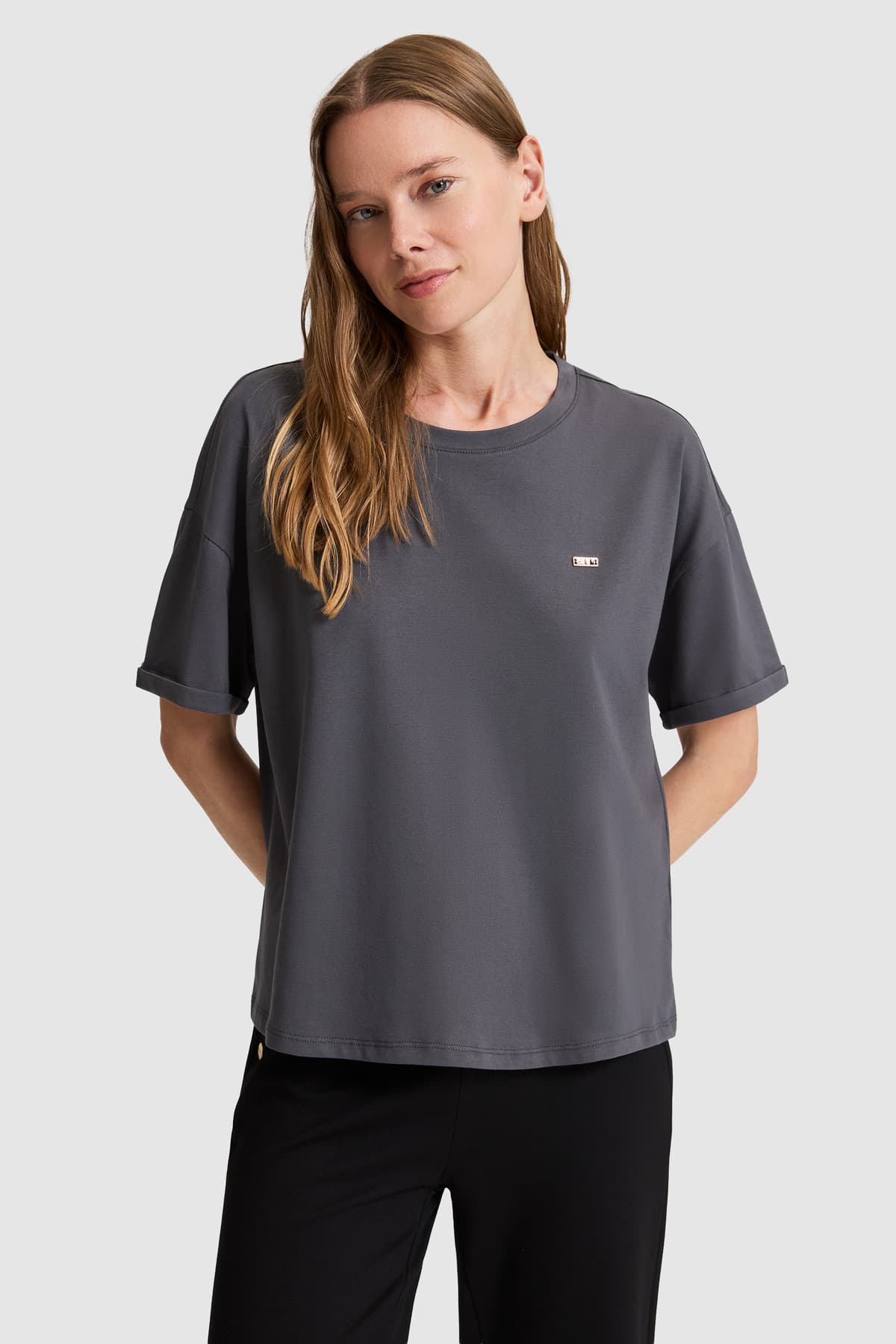 تیشرت زنانه U.S. Polo Assn. ذغالی یقهگرد ساده مدل 50323545-VR006 تیشرت زنانه U.S. Polo Assn. ذغالی یقهگرد ساده مدل 50323545-VR006