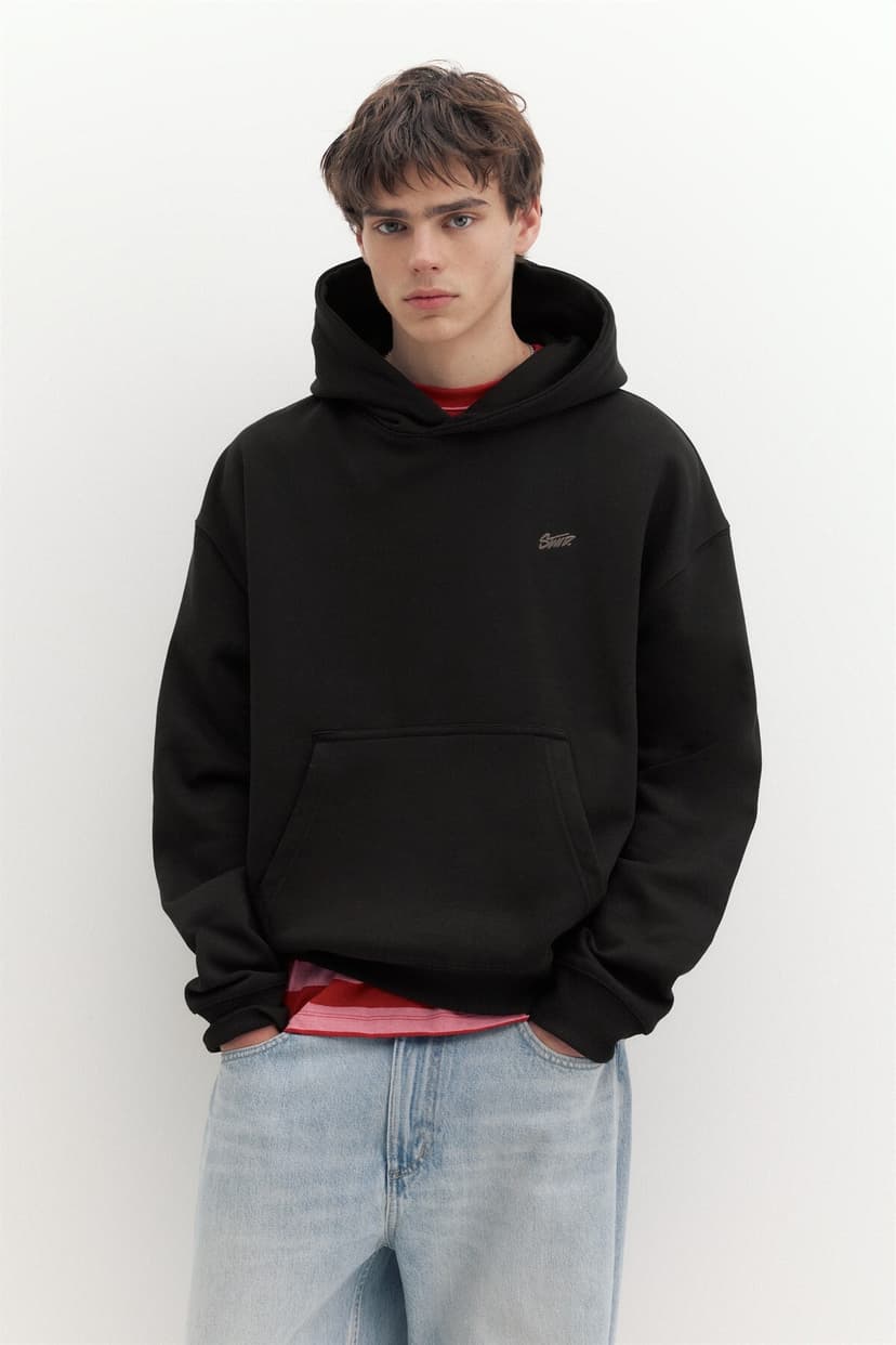 سویشرت کلاهدار مردانه Pull & Bear فیت باکسی مدل STWD سویشرت کلاهدار مردانه Pull & Bear فیت باکسی مدل STWD