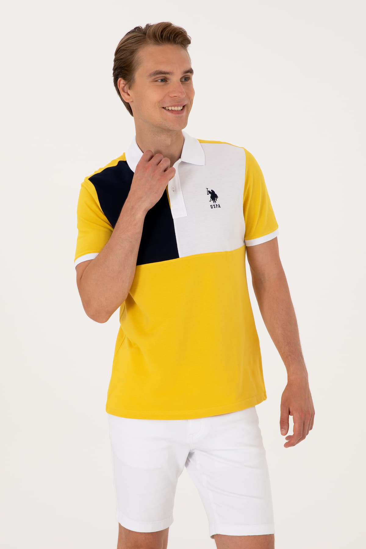 تیشرت مردانه U.S. Polo Assn. فیت معمولی یقه Polo زرد تیره مدل 50299782-VR094 تیشرت مردانه U.S. Polo Assn. فیت معمولی یقه Polo زرد تیره مدل 50299782-VR094