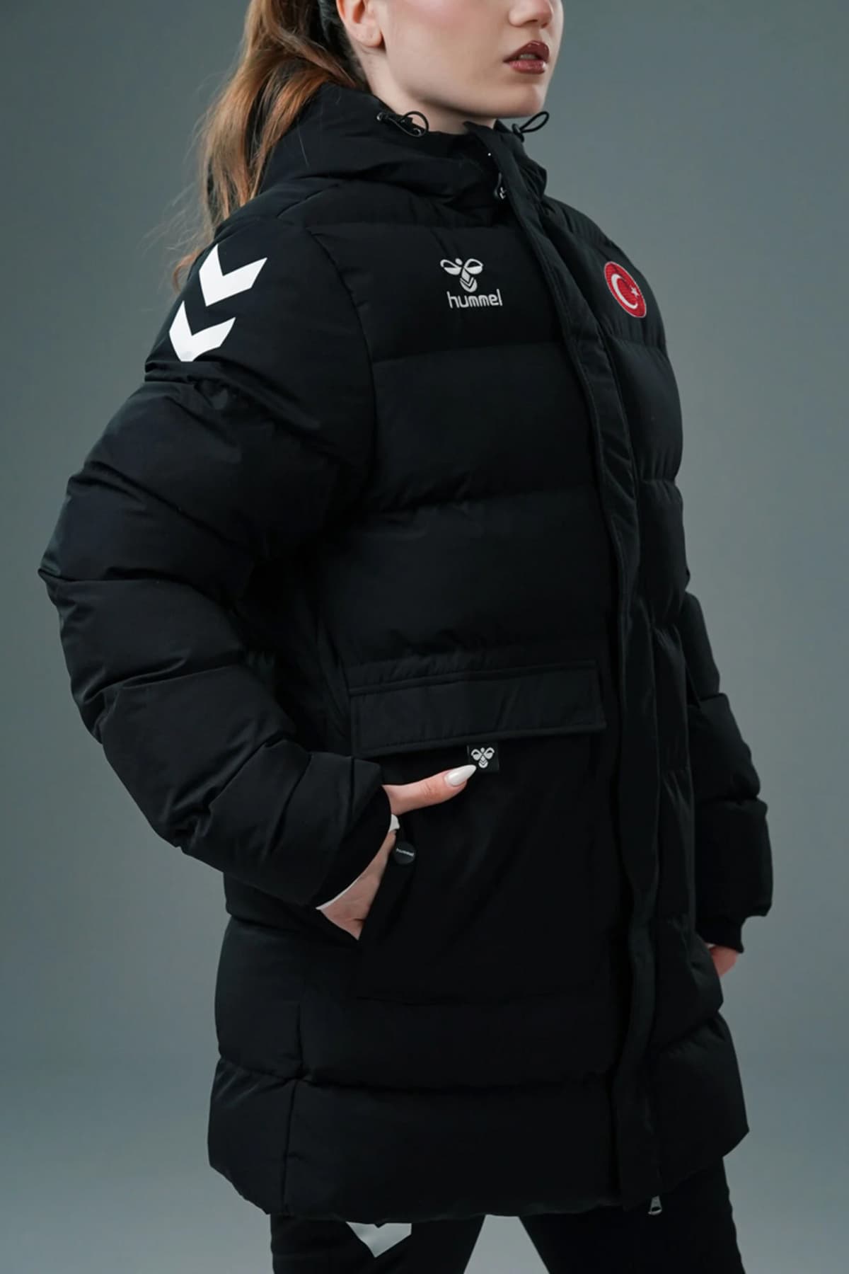 کاپشن مردانه hummel Milli Takım Line مشکی کاپشن مردانه hummel Milli Takım Line مشکی