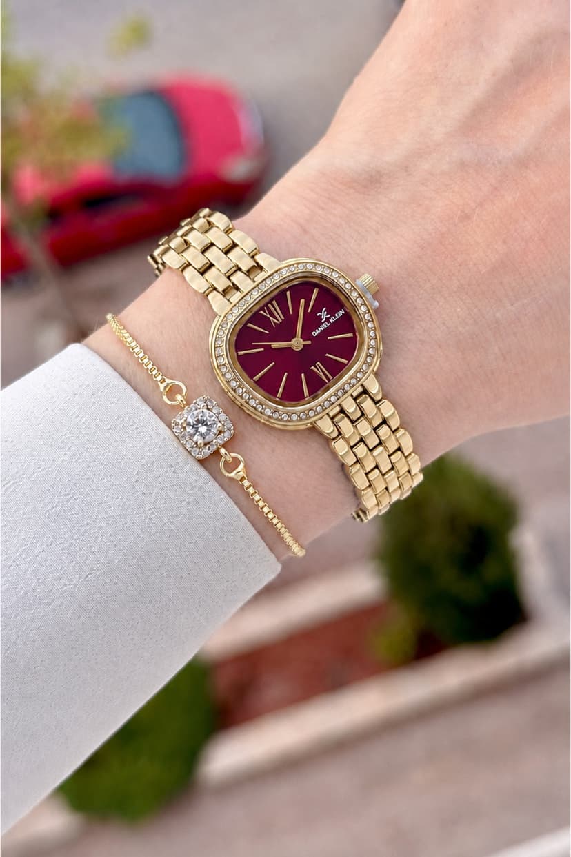 ساعت مچی زنانه Daniel Klein صفحه بوردو بند بوردو رنگ طلایی 27mm همراه دستبند ساعت مچی زنانه Daniel Klein صفحه بوردو بند بوردو رنگ طلایی 27mm همراه دستبند