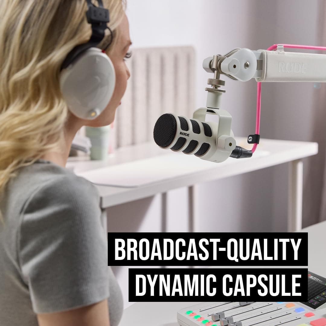 میکروفون داینامیک برای پادکست، استریم و تولید محتوا RØDE با اتصال XLR و USB مدل PodMic USB سفید میکروفون داینامیک برای پادکست، استریم و تولید محتوا RØDE با اتصال XLR و USB مدل PodMic USB سفید