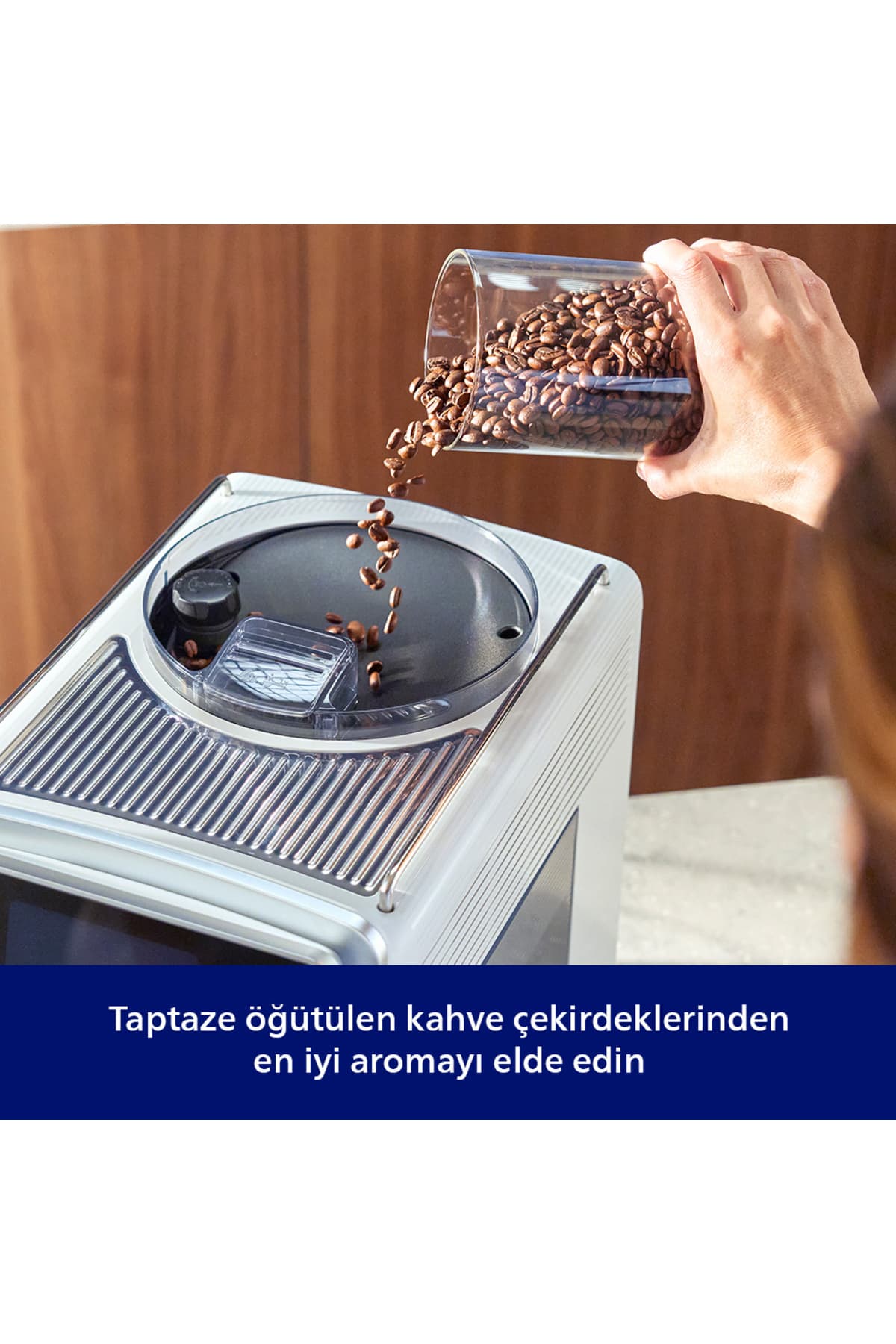دستگاه قهوهساز Philips سری 8000 Café Aromis با 54 نوشیدنی مختلف مدل EP8757/20 دستگاه قهوهساز Philips سری 8000 Café Aromis با 54 نوشیدنی مختلف مدل EP8757/20