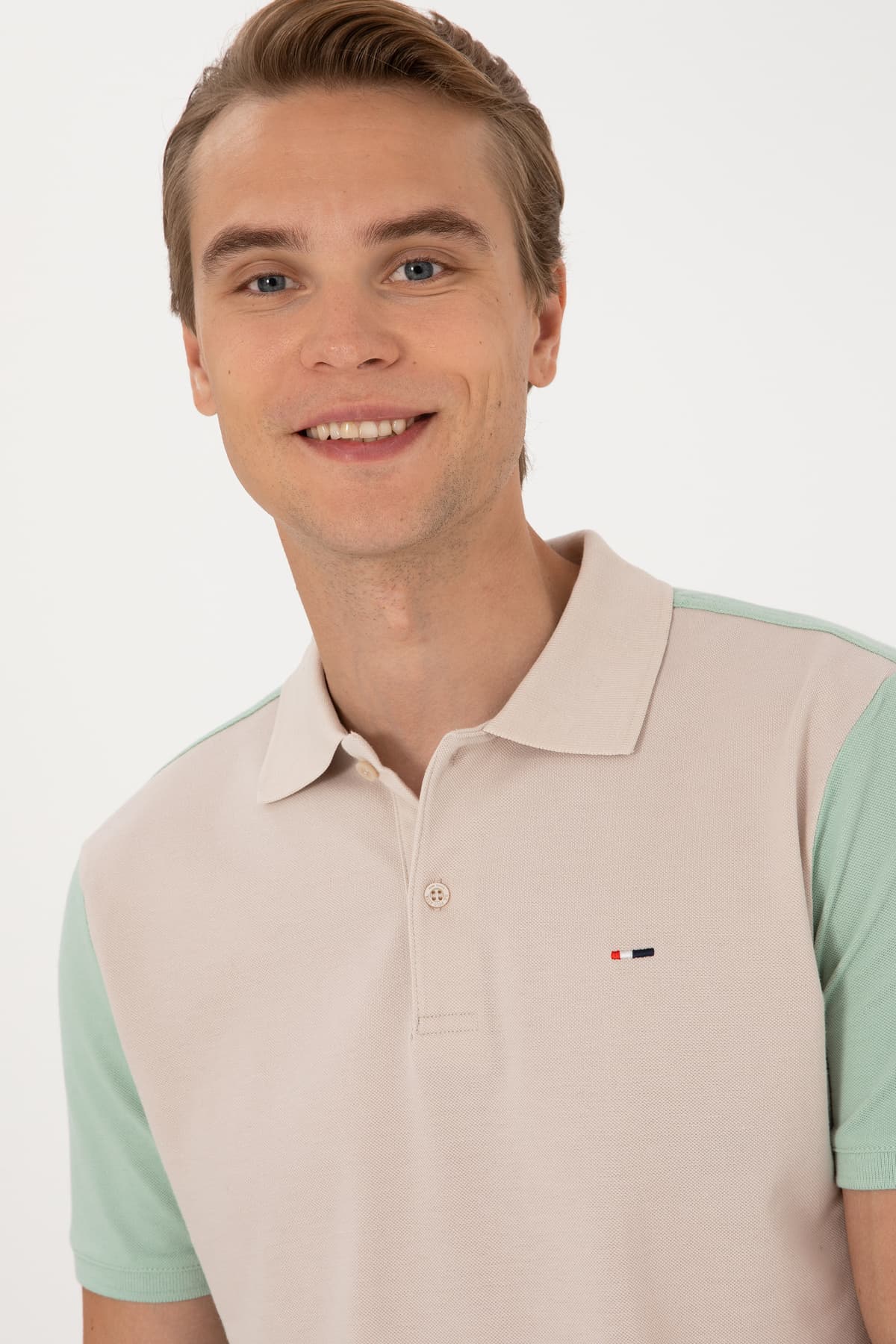 تیشرت مردانه U.S. Polo Assn. فیت معمولی یقه پولو سبز آبی مدل 50306790-VR048 تیشرت مردانه U.S. Polo Assn. فیت معمولی یقه پولو سبز آبی مدل 50306790-VR048