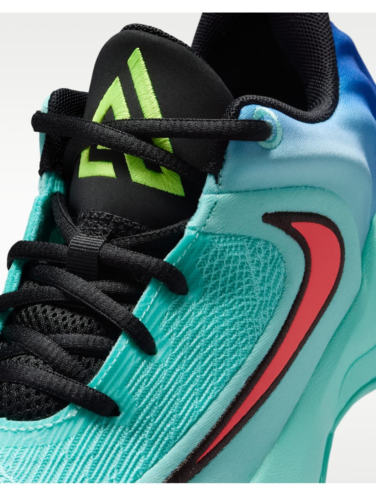 کفش بسکتبال بچگانه Nike Giannis Immortality 4 کفش بسکتبال بچگانه Nike Giannis Immortality 4