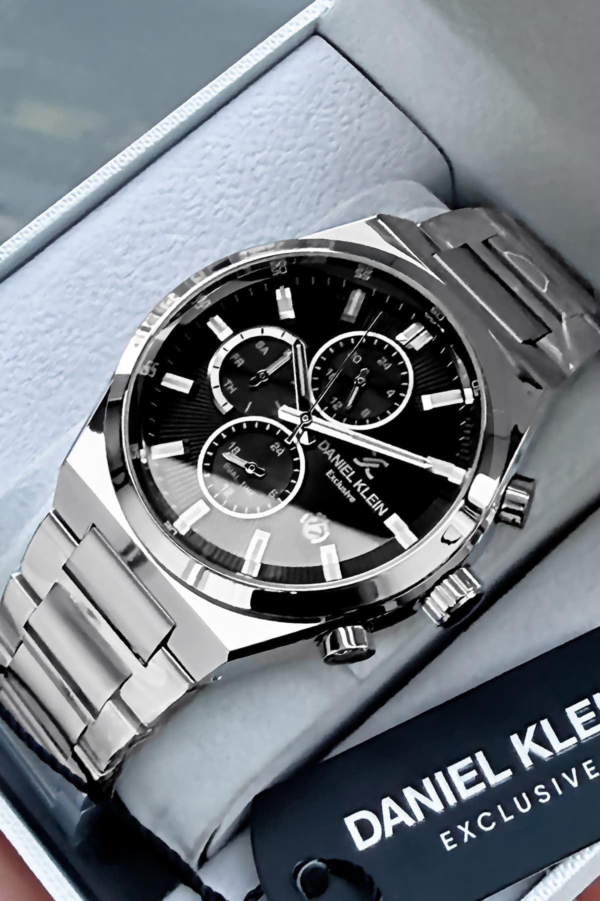ساعت مچی مردانه Daniel Klein ضدآب 3 ATM بند فولادی نقرهای مدل DKE2031C5 ساعت مچی مردانه Daniel Klein ضدآب 3 ATM بند فولادی نقرهای مدل DKE2031C5