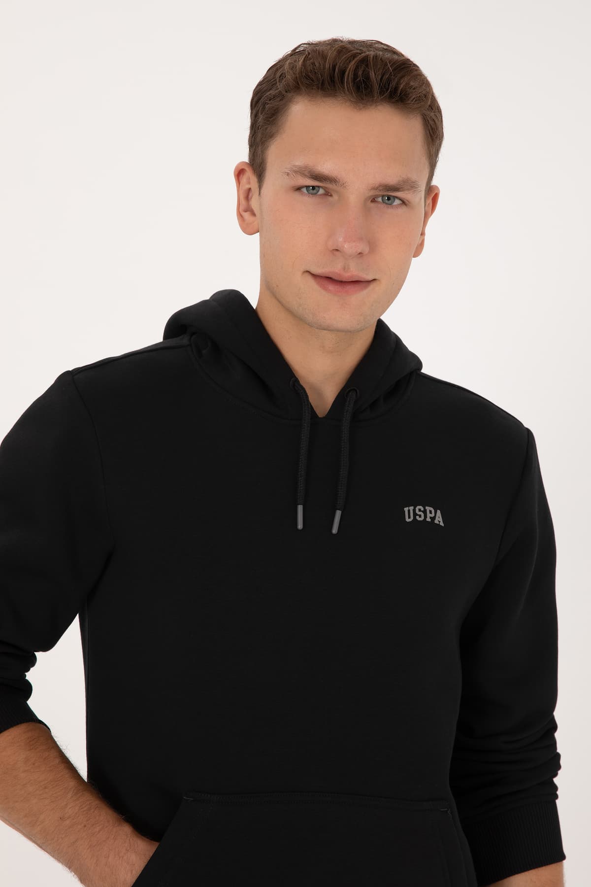 سویشرت مردانه U.S. Polo Assn. فیت معمولی با کلاه شاردون مشکی بیسیک مدل 50315582-VR046 سویشرت مردانه U.S. Polo Assn. فیت معمولی با کلاه شاردون مشکی بیسیک مدل 50315582-VR046