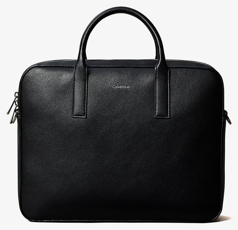 کیف لپ تاپ مردانه Calvin Klein بند قابل تنظیم 15 اینچ مدل LV04D3157GUB1 کیف لپ تاپ مردانه Calvin Klein بند قابل تنظیم 15 اینچ مدل LV04D3157GUB1