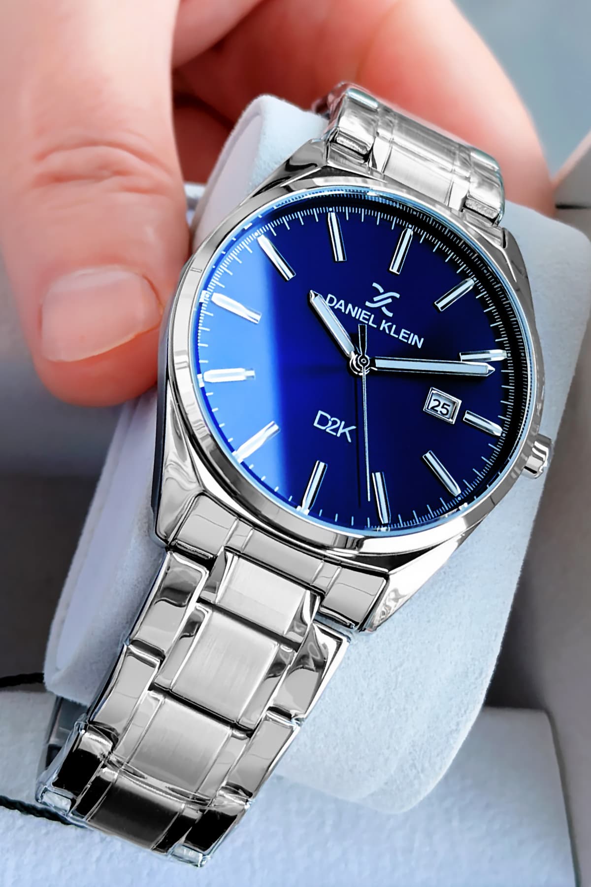 ساعت مچی مردانه Daniel Klein ضد آب 3 ATM نقرهای بند فولادی مدل DFNDKH4575C4 ساعت مچی مردانه Daniel Klein ضد آب 3 ATM نقرهای بند فولادی مدل DFNDKH4575C4