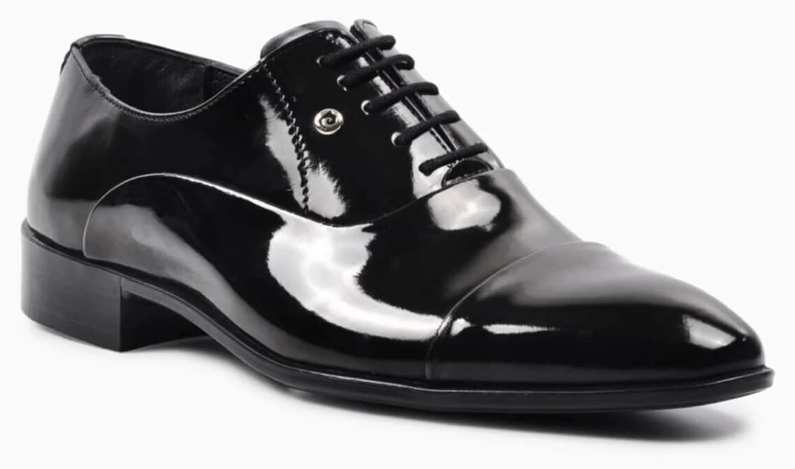 کفش کلاسیک مردانه Pierre Cardin چرم لاکی مشکی مدل 70PC20 کفش کلاسیک مردانه Pierre Cardin چرم لاکی مشکی مدل 70PC20