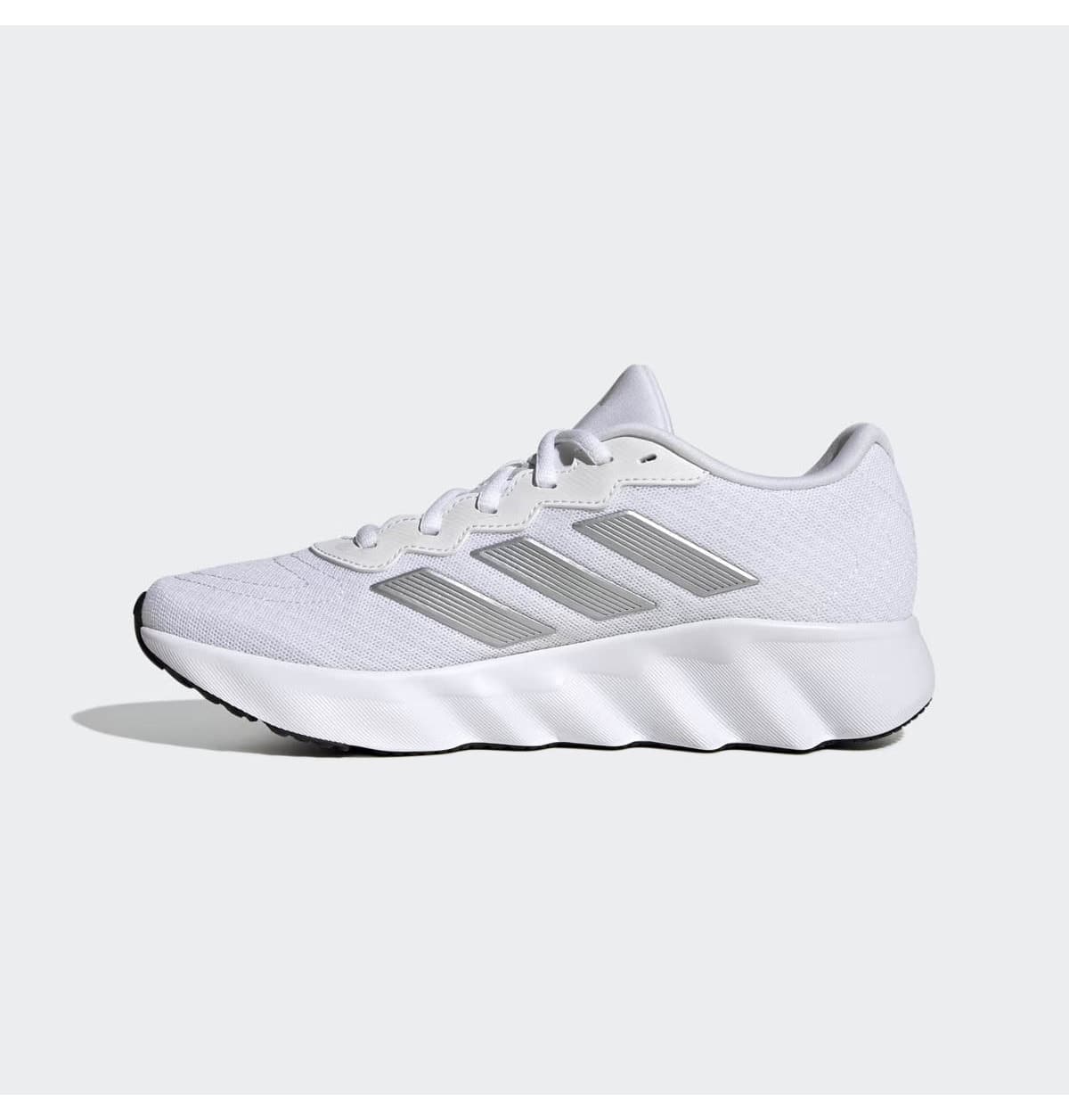 کفش دویدن و تمرین زنانه سفید adidas مدل SWITCH MOVE W ID5257 کفش دویدن و تمرین زنانه سفید adidas مدل SWITCH MOVE W ID5257