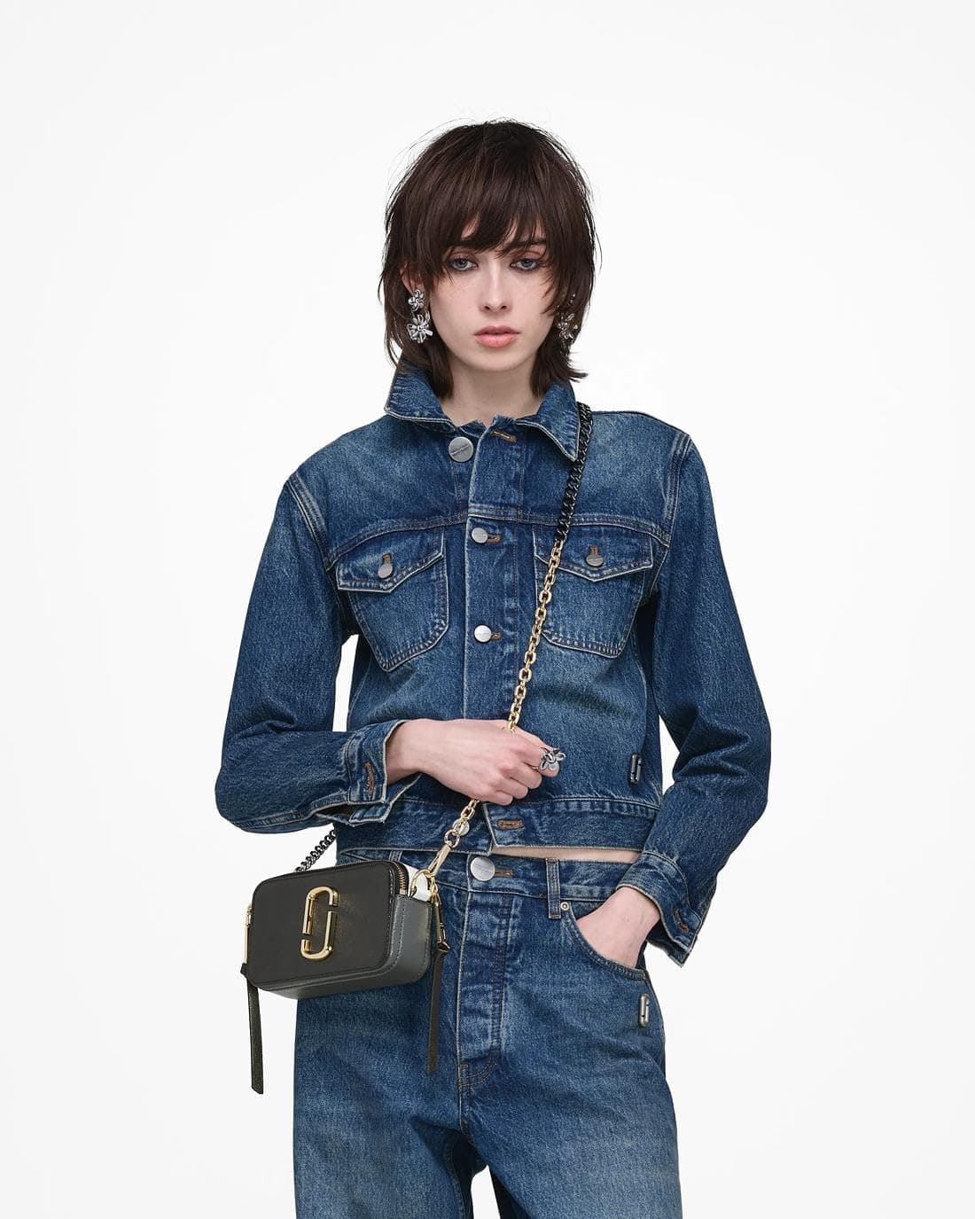 کیف زنانه Marc Jacobs The Snapshot چرمی با بند شانهای قابل تنظیم مدل 2P6HCR009H01 002 کیف زنانه Marc Jacobs The Snapshot چرمی با بند شانهای قابل تنظیم مدل 2P6HCR009H01 002