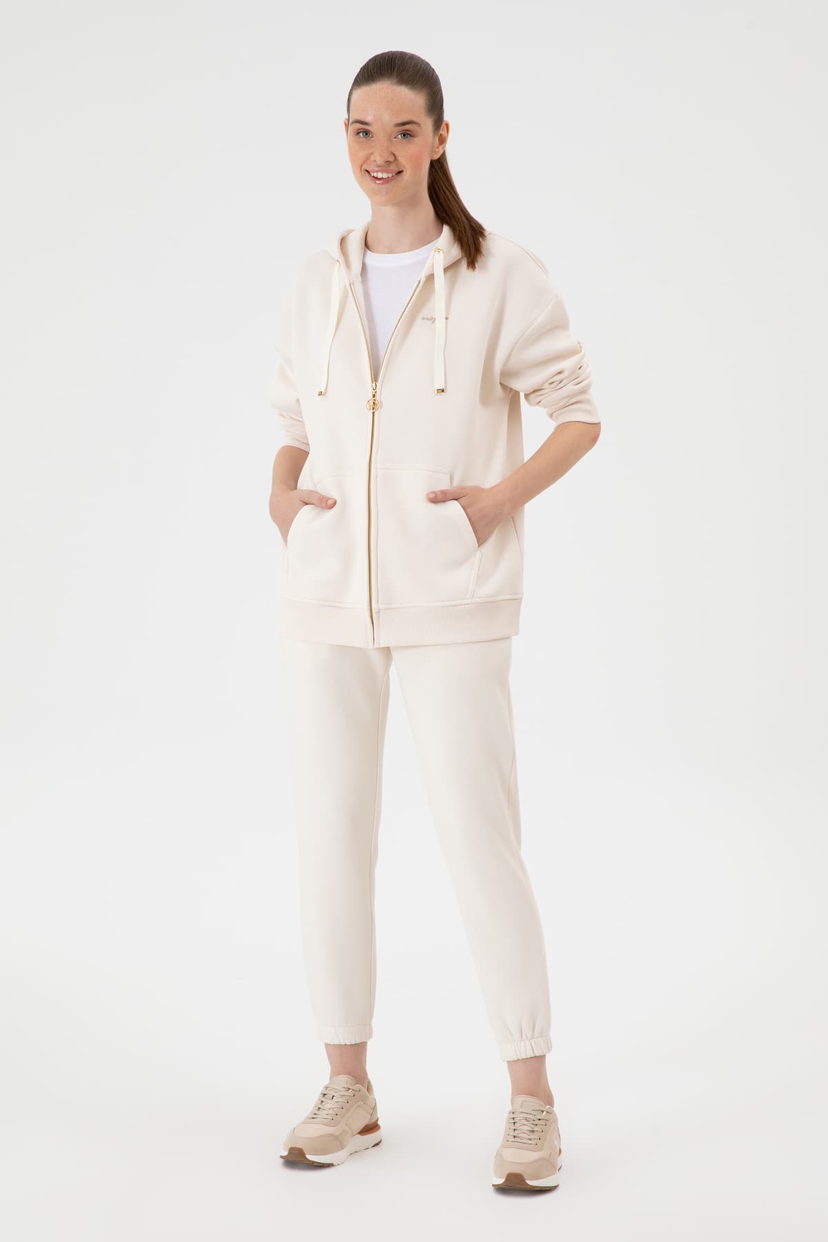 سویشرت زنانه U.S. Polo Assn. کلاهدار شاردون کرمی مدل 50314130-VR071 سویشرت زنانه U.S. Polo Assn. کلاهدار شاردون کرمی مدل 50314130-VR071