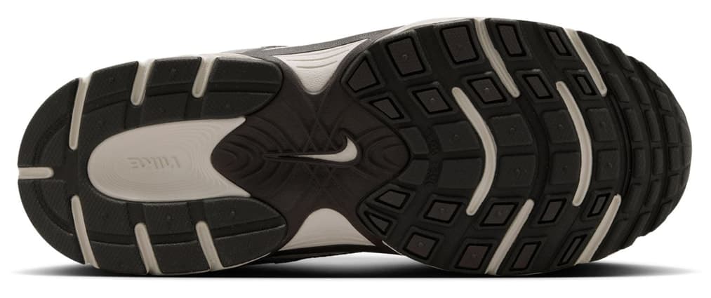 کفش ورزشی یونیسکس Nike دویدن، پیادهروی و روزمره مدل V5 RNR کفش ورزشی یونیسکس Nike دویدن، پیادهروی و روزمره مدل V5 RNR