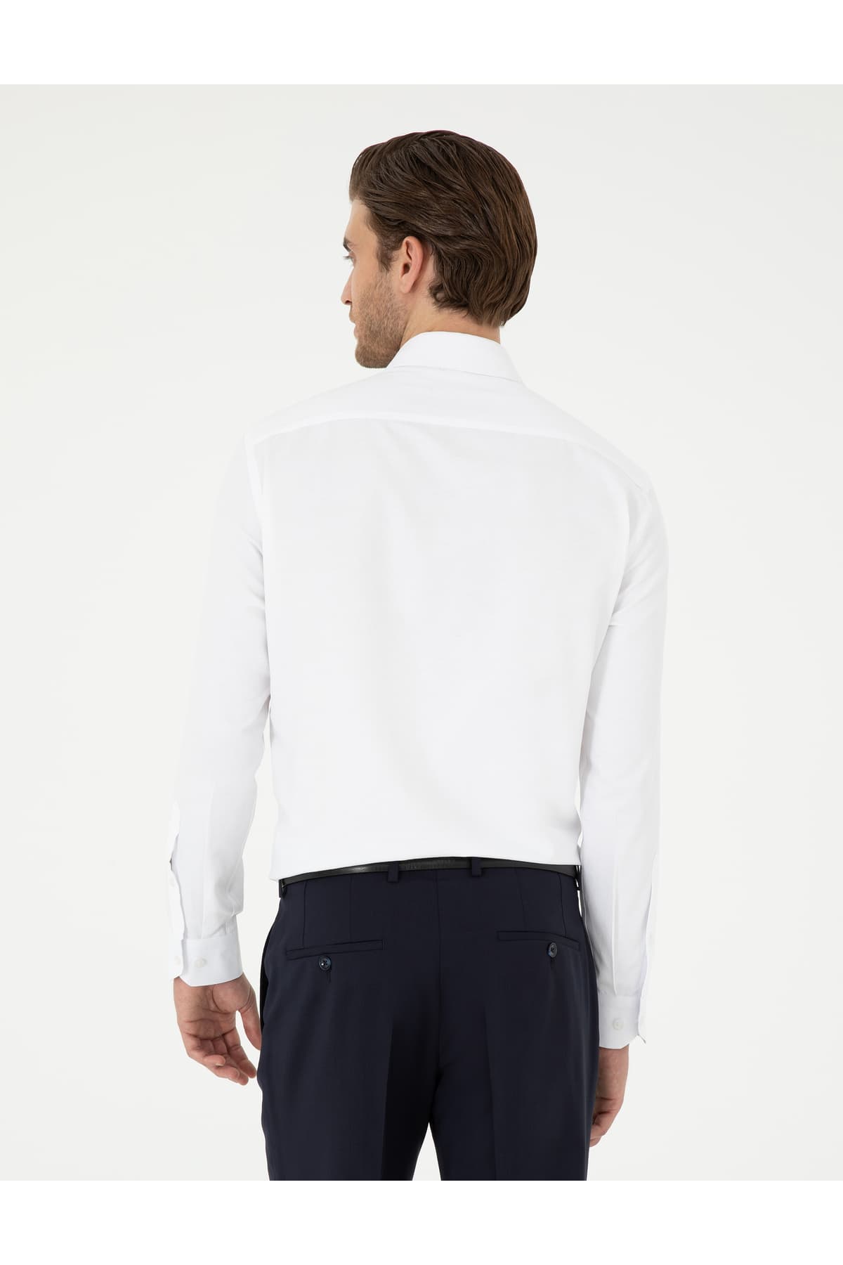 پیراهن مردانه Pierre Cardin فیت اسلیم سفید جاکارد آستین بلند مدل 50296573-VR013 پیراهن مردانه Pierre Cardin فیت اسلیم سفید جاکارد آستین بلند مدل 50296573-VR013