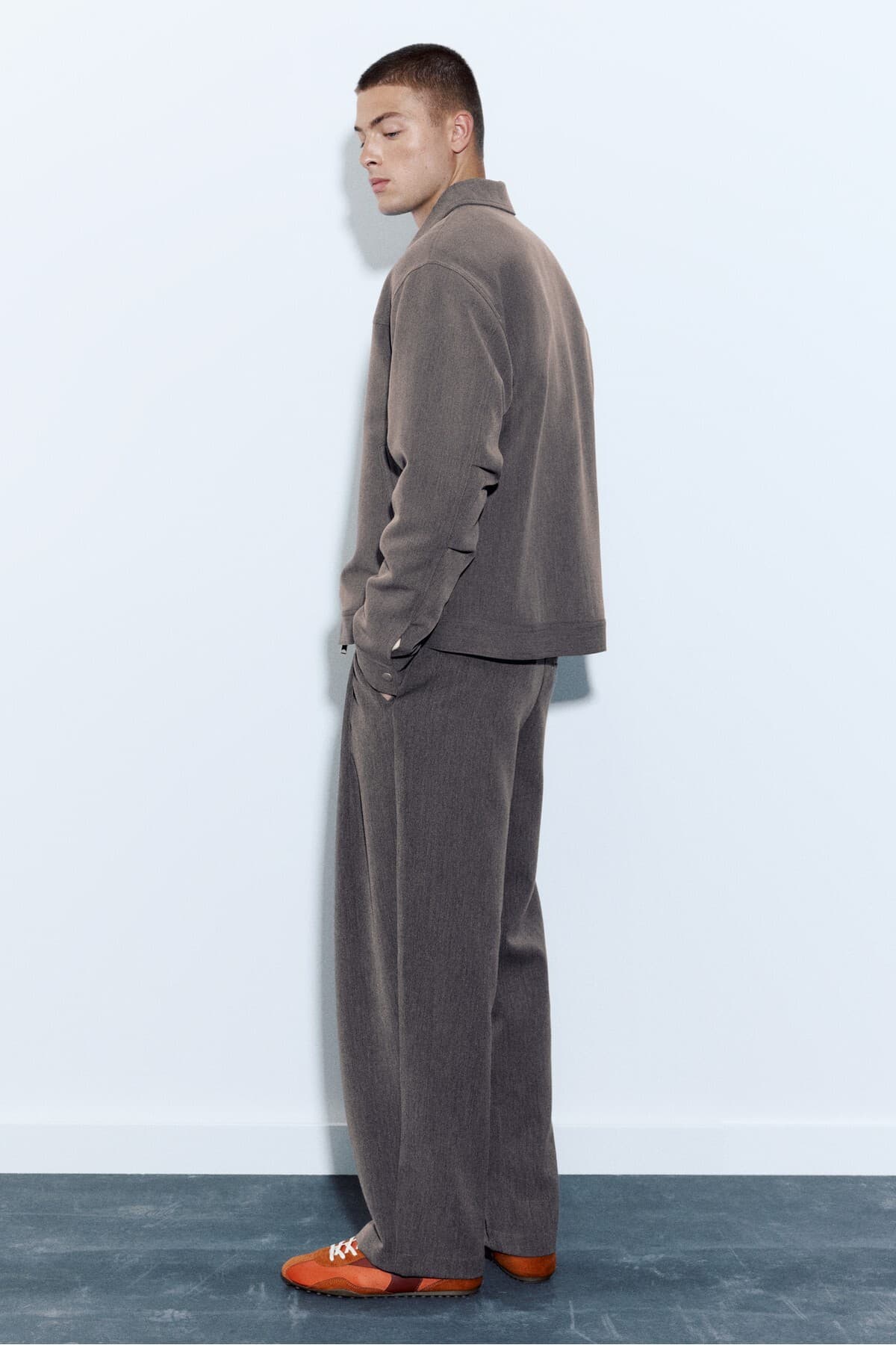 ژاکت مردانه Pull & Bear BASIC زیپدار ژاکت مردانه Pull & Bear BASIC زیپدار
