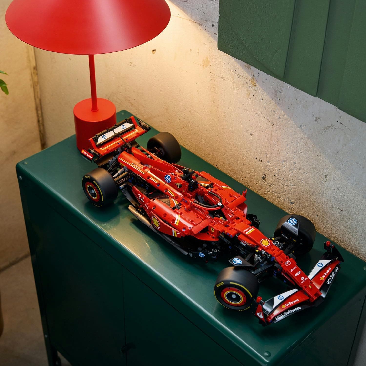 لگو Technic Ferrari SF ماشین فرمول ۱ –24 مدل 42207 لگو Technic Ferrari SF ماشین فرمول ۱ –24 مدل 42207