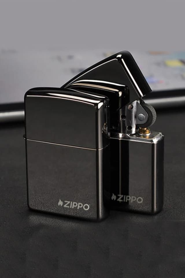 فندک لوگودار Zippo مشکی براق آبنوسی مدل 24756zl فندک لوگودار Zippo مشکی براق آبنوسی مدل 24756zl