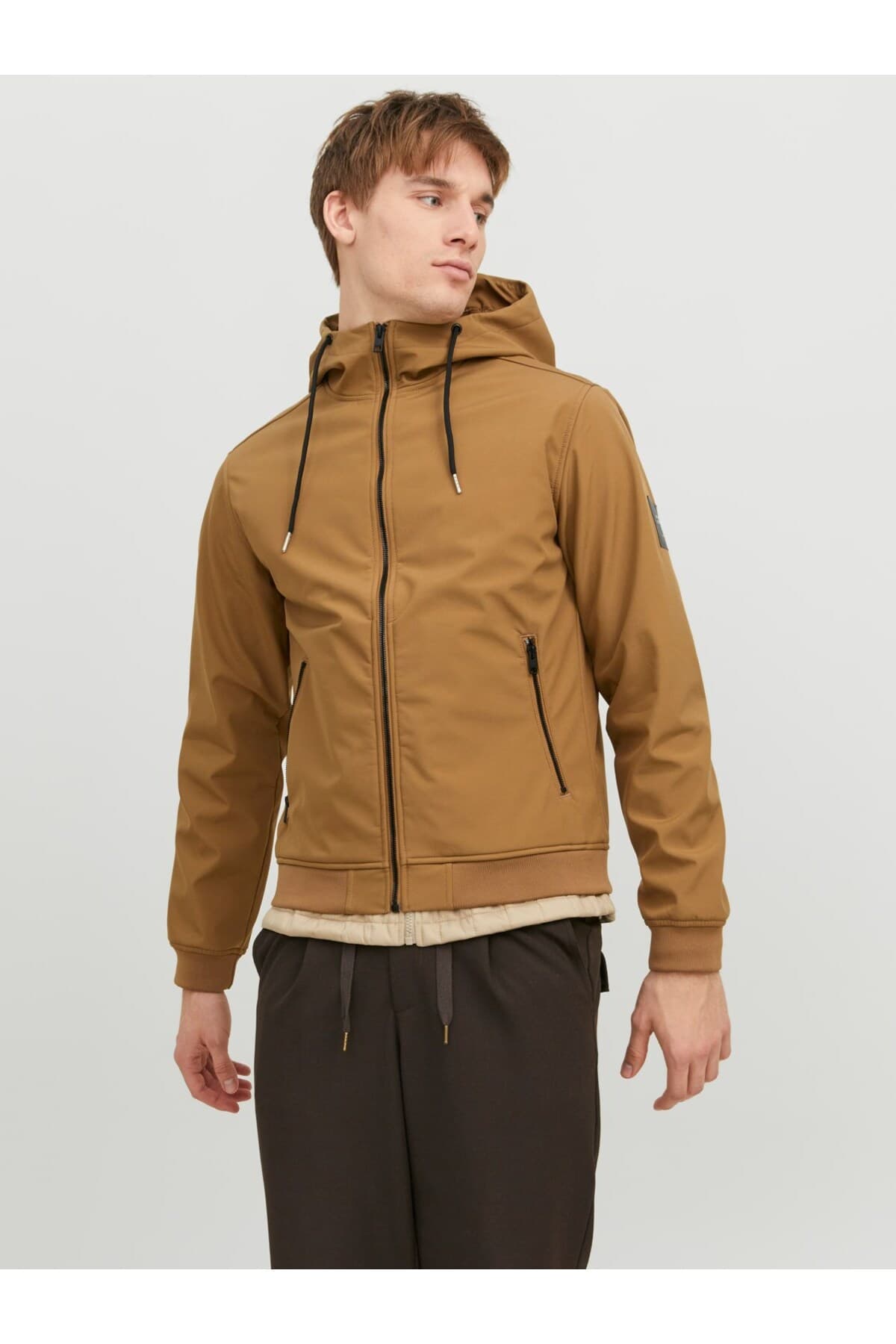 ژاکت مردانه Jack & Jones Jjebasic ضدآب سافتشل مدل 12236300 ژاکت مردانه Jack & Jones Jjebasic ضدآب سافتشل مدل 12236300