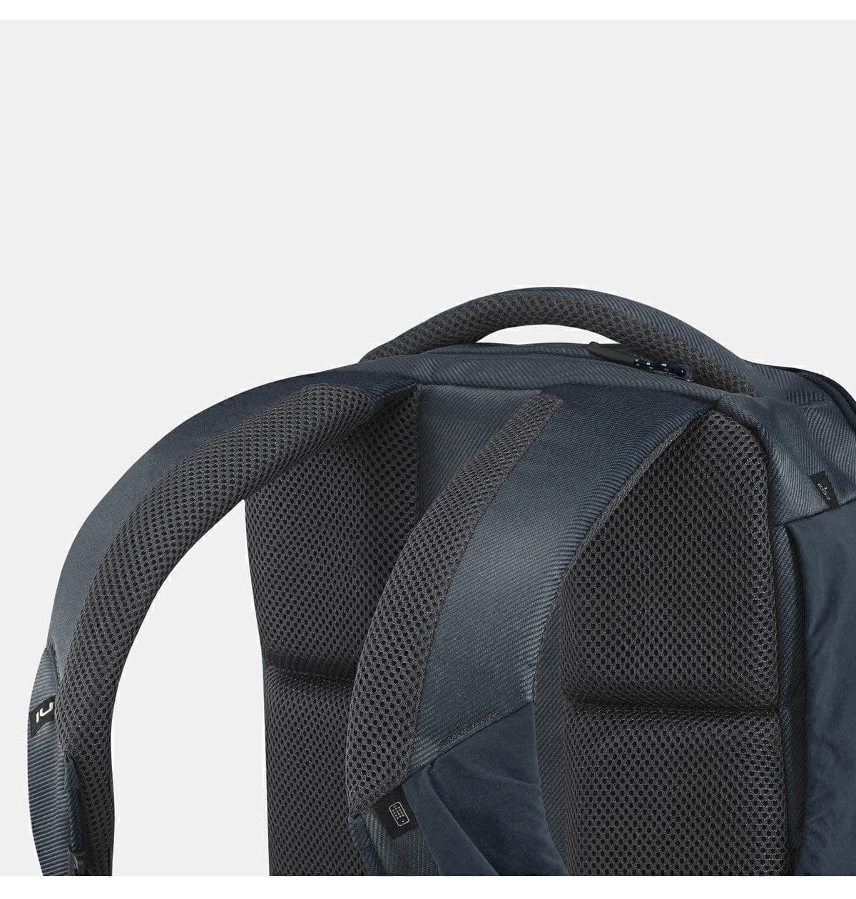 کولهپشتی زنانه Decathlon Quechua 16 L مشکی مدل NH Escape 500 کولهپشتی زنانه Decathlon Quechua 16 L مشکی مدل NH Escape 500