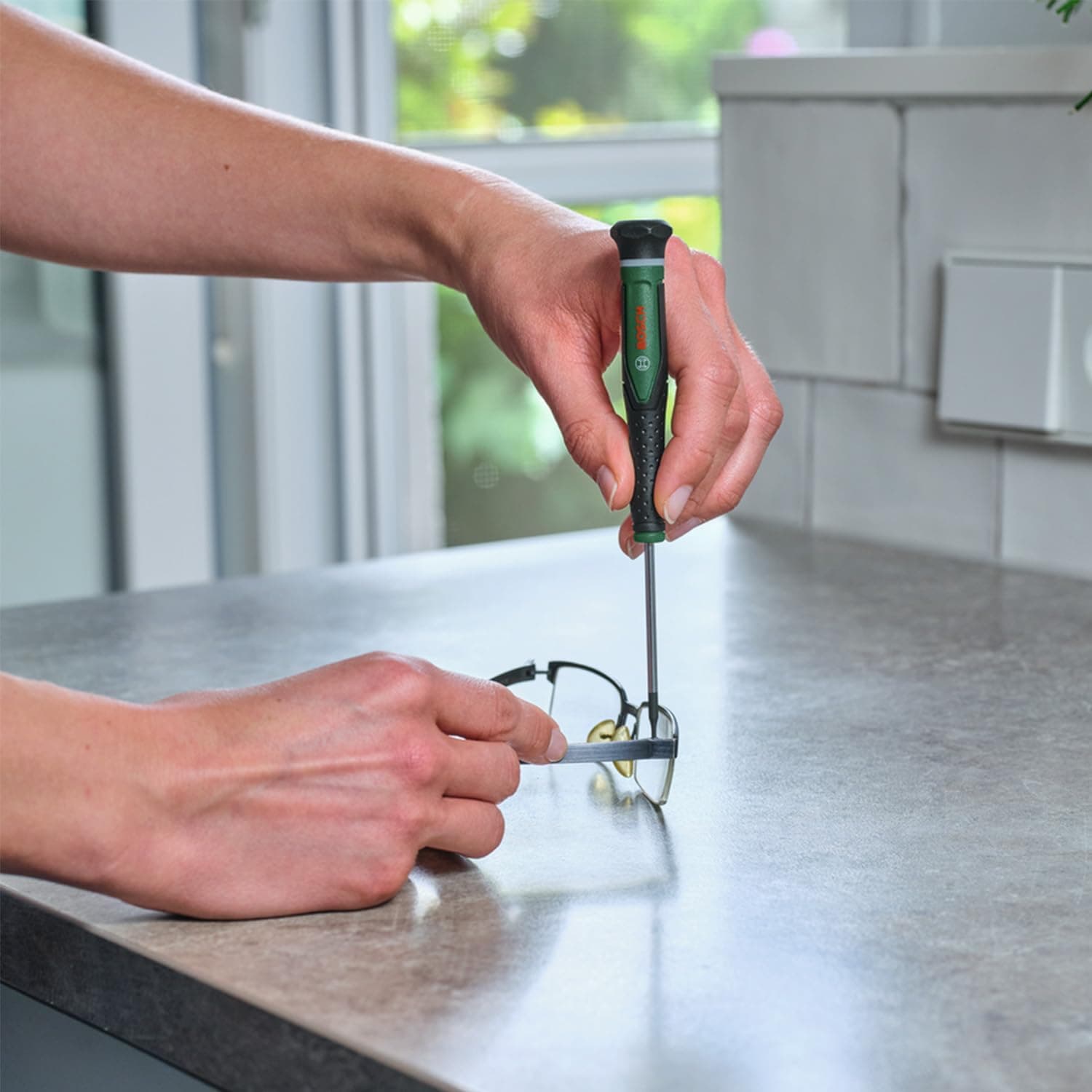 ست پیچگوشتی دقیق Bosch با ۱۳ عدد ست پیچگوشتی دقیق Bosch با ۱۳ عدد