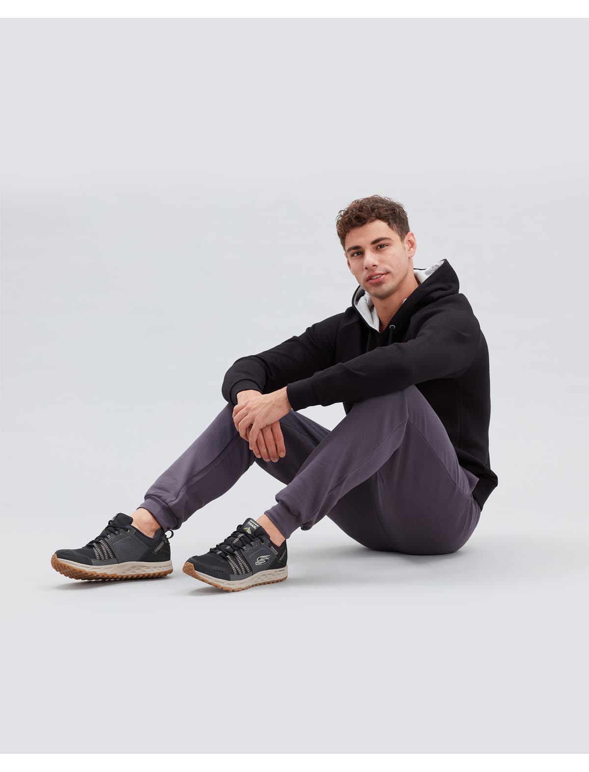 کفش اوتدور مردانه Skechers Escape Plan مشکی مدل 51591 BKGY کفش اوتدور مردانه Skechers Escape Plan مشکی مدل 51591 BKGY