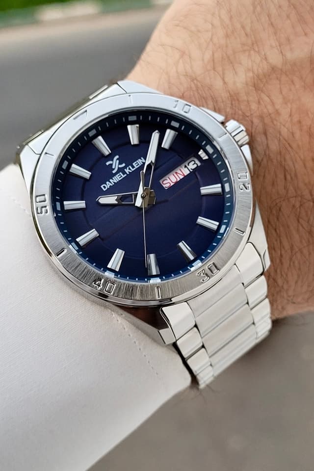 ساعت مچی مردانه Daniel Klein صفحه سرمهای بند خاکستری قابل تنظیم 43 میلیمتری ساعت مچی مردانه Daniel Klein صفحه سرمهای بند خاکستری قابل تنظیم 43 میلیمتری