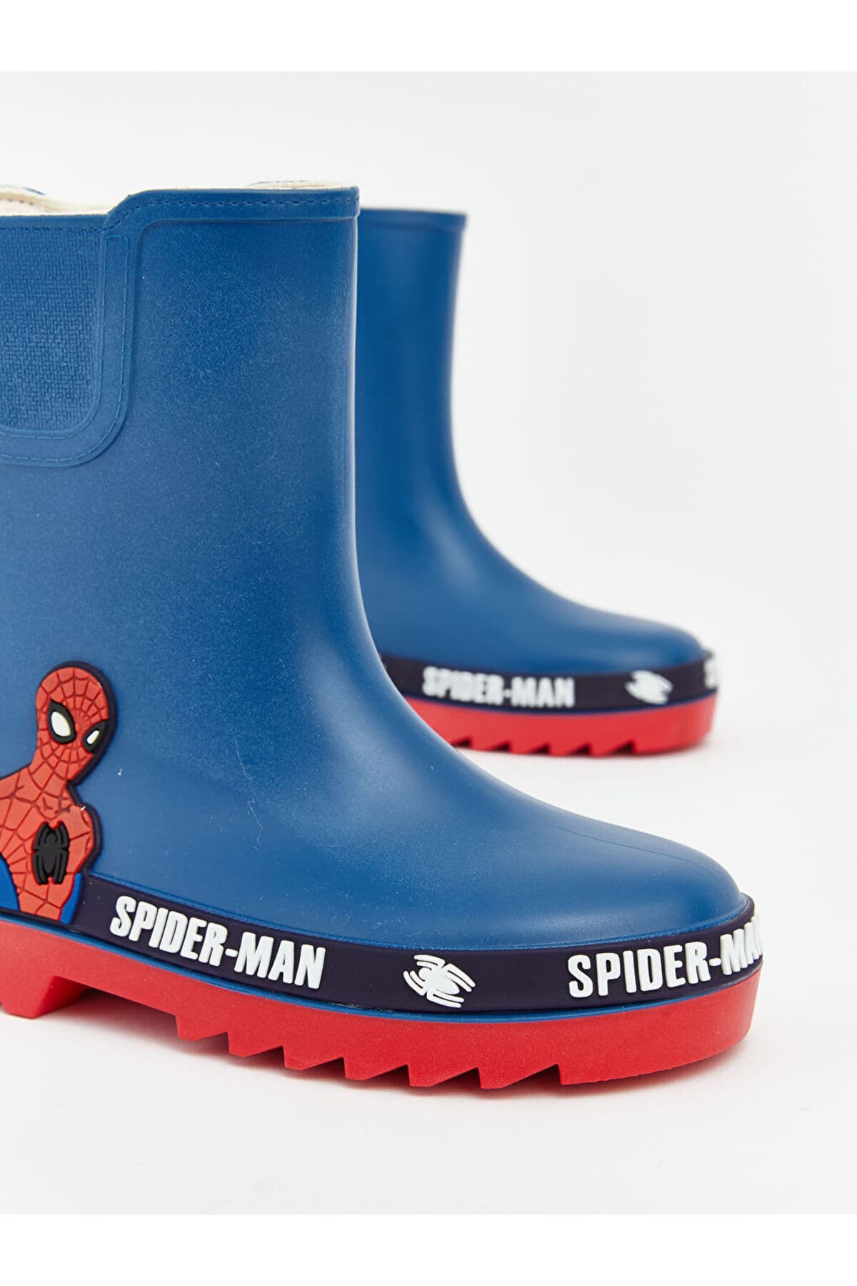 بوت پسرانه LC Waikiki LCW STEPS سرمهای طرح Spider-man بوت پسرانه LC Waikiki LCW STEPS سرمهای طرح Spider-man