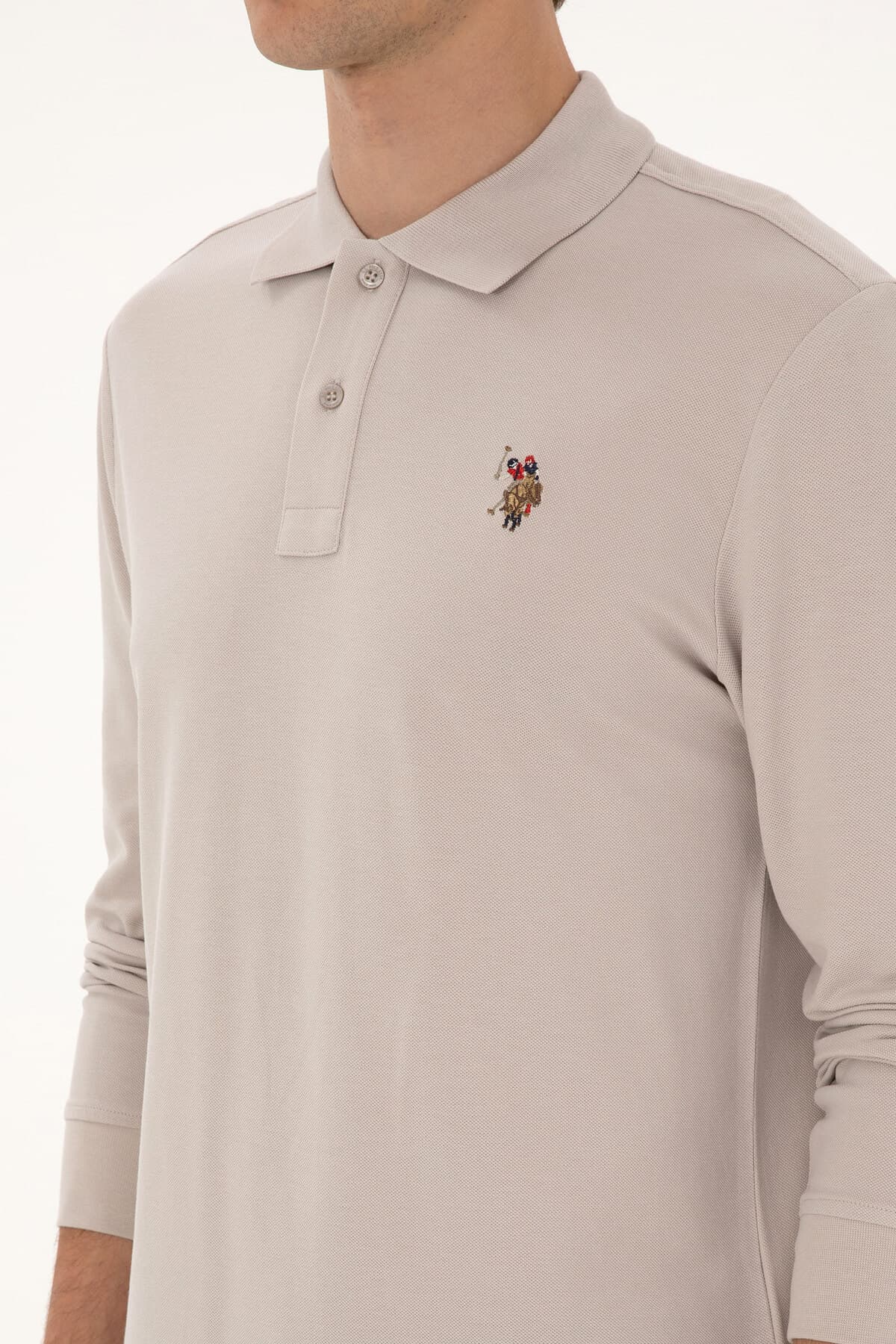 سوئیشرت مردانه U.S. Polo Assn. فیت معمولی یقه پولو رنگ سنگی ساده مدل 50313772-VR049 سوئیشرت مردانه U.S. Polo Assn. فیت معمولی یقه پولو رنگ سنگی ساده مدل 50313772-VR049