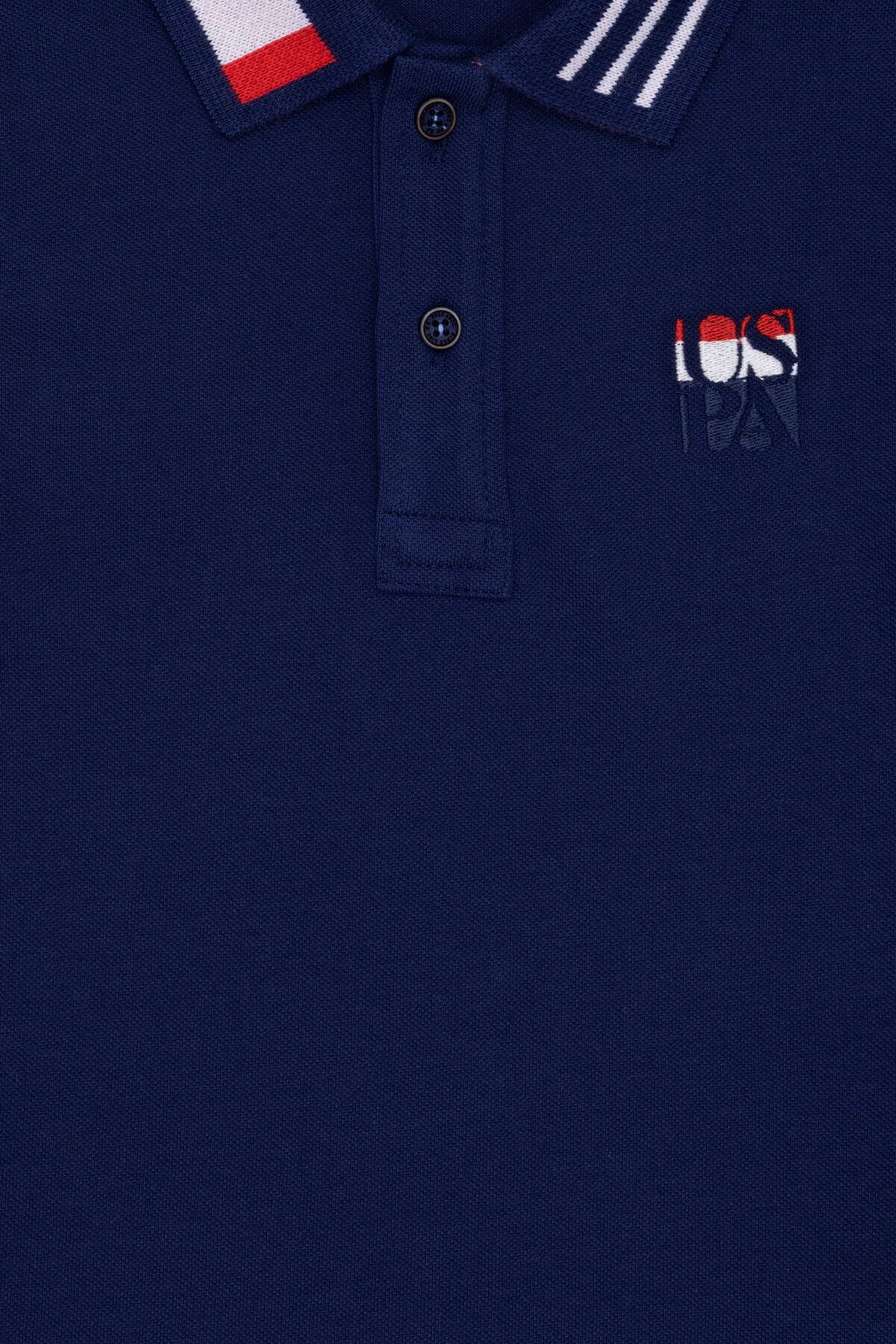 تیشرت پسرانه U.S. Polo Assn. یقه پولو سرمهای مدل 50263388-VR033 تیشرت پسرانه U.S. Polo Assn. یقه پولو سرمهای مدل 50263388-VR033