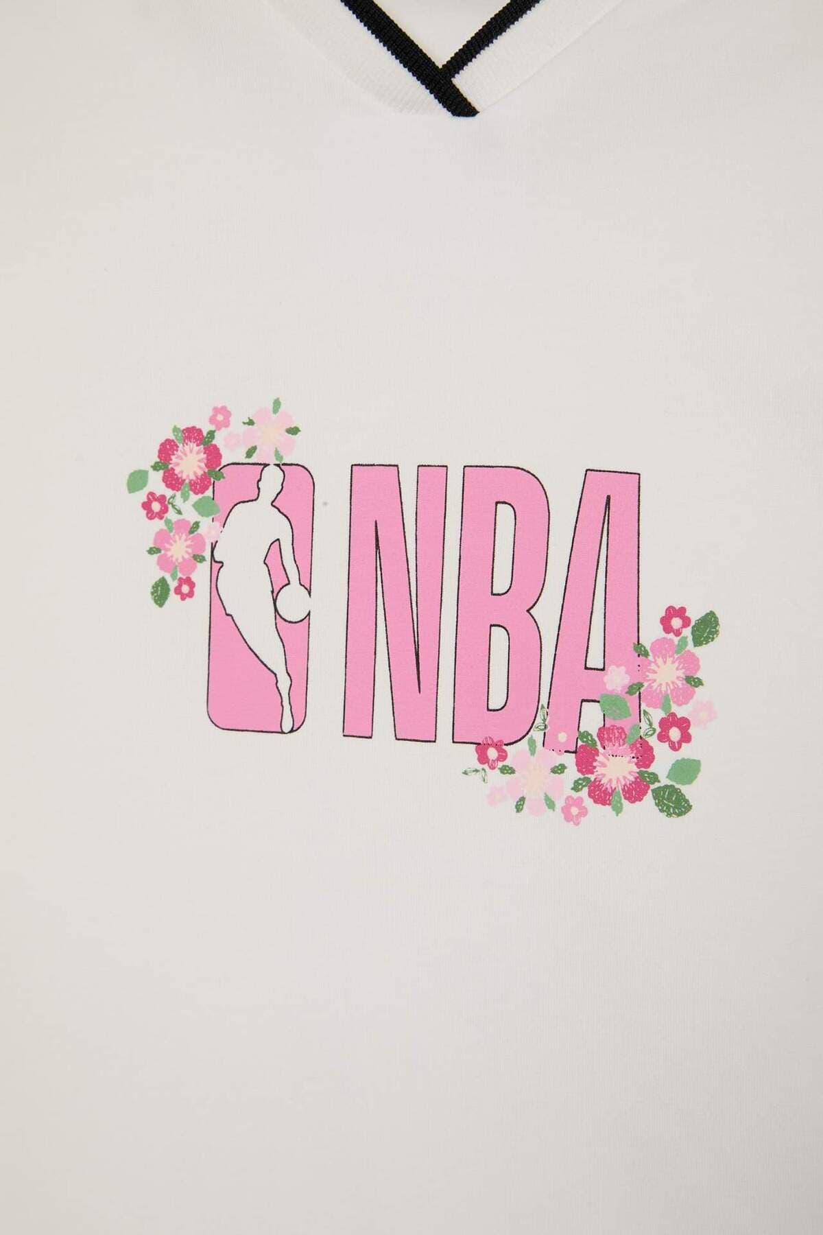 تیشرت زنانه Defacto NBA لیسانسی فیت ریلکس اکرو مدل H9623AX26HS تیشرت زنانه Defacto NBA لیسانسی فیت ریلکس اکرو مدل H9623AX26HS