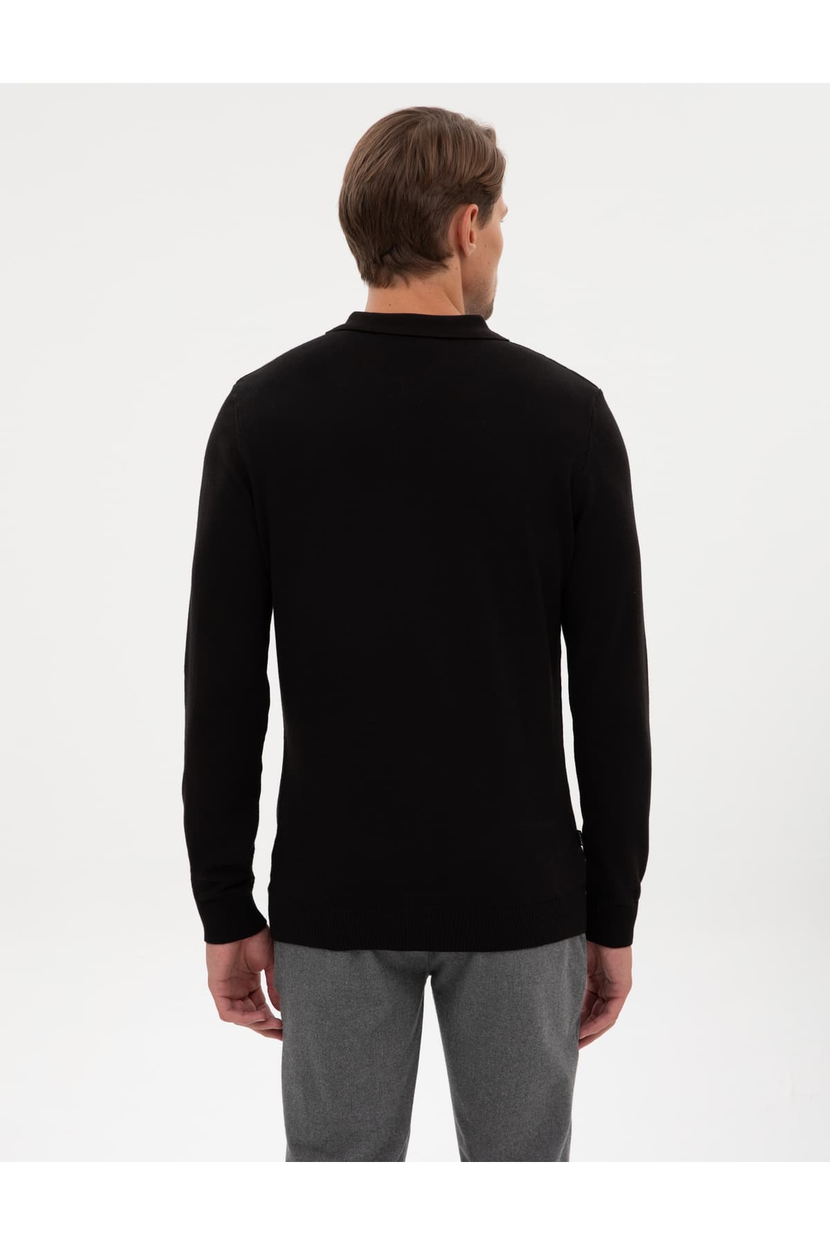 کازاک مردانه Pierre Cardin مشکی Slim Fit یقه پولو زیپ دار مدل 50314191-VR046 کازاک مردانه Pierre Cardin مشکی Slim Fit یقه پولو زیپ دار مدل 50314191-VR046