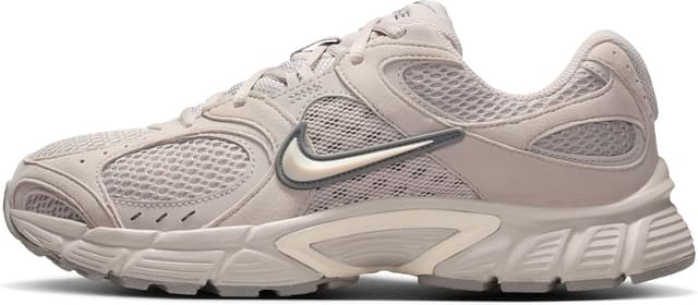 کفش ورزشی زنانه Nike مدل V5 Runner کفش ورزشی زنانه Nike مدل V5 Runner
