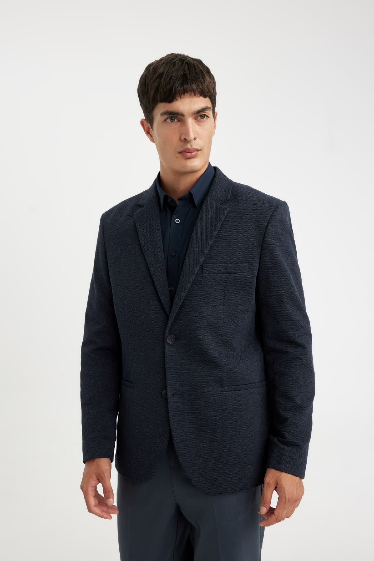 کت بلیزر مردانه Defacto Slim Fit آستری دکمهدار مدل N0503az24au کت بلیزر مردانه Defacto Slim Fit آستری دکمهدار مدل N0503az24au