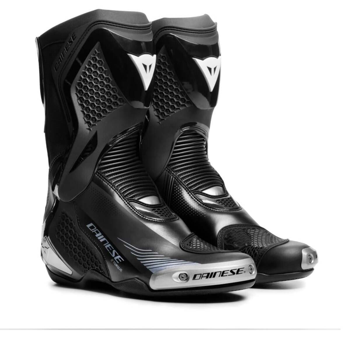 بوت موتورسواری مردانه Dainese چرمی مشکی مدل Torque 4 بوت موتورسواری مردانه Dainese چرمی مشکی مدل Torque 4