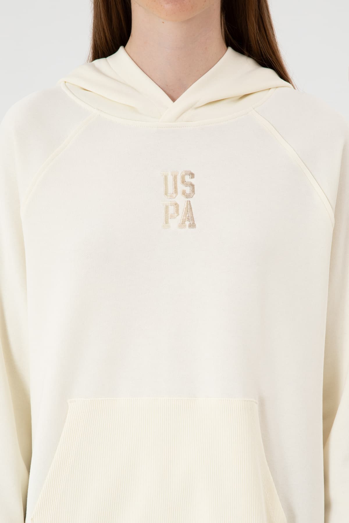 سوئیشرت زنانه U.S. Polo Assn. کرم کلاهدار با چاک مدل 50313611-VR256 سوئیشرت زنانه U.S. Polo Assn. کرم کلاهدار با چاک مدل 50313611-VR256