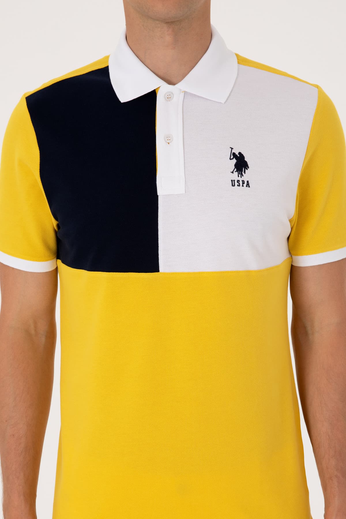 تیشرت مردانه U.S. Polo Assn. فیت معمولی یقه Polo زرد تیره مدل 50299782-VR094 تیشرت مردانه U.S. Polo Assn. فیت معمولی یقه Polo زرد تیره مدل 50299782-VR094