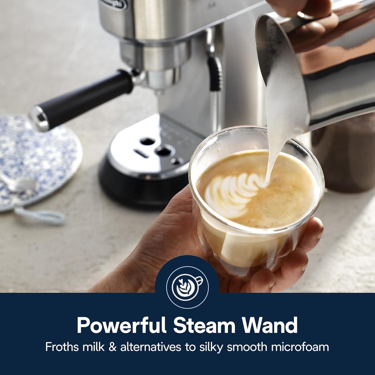 دستگاه اسپرسوساز De'Longhi با نازل فوم شیر MyLatteArt، لوله بخار دقیق و تمپر استیل مدل EC885.M دستگاه اسپرسوساز De'Longhi با نازل فوم شیر MyLatteArt، لوله بخار دقیق و تمپر استیل مدل EC885.M