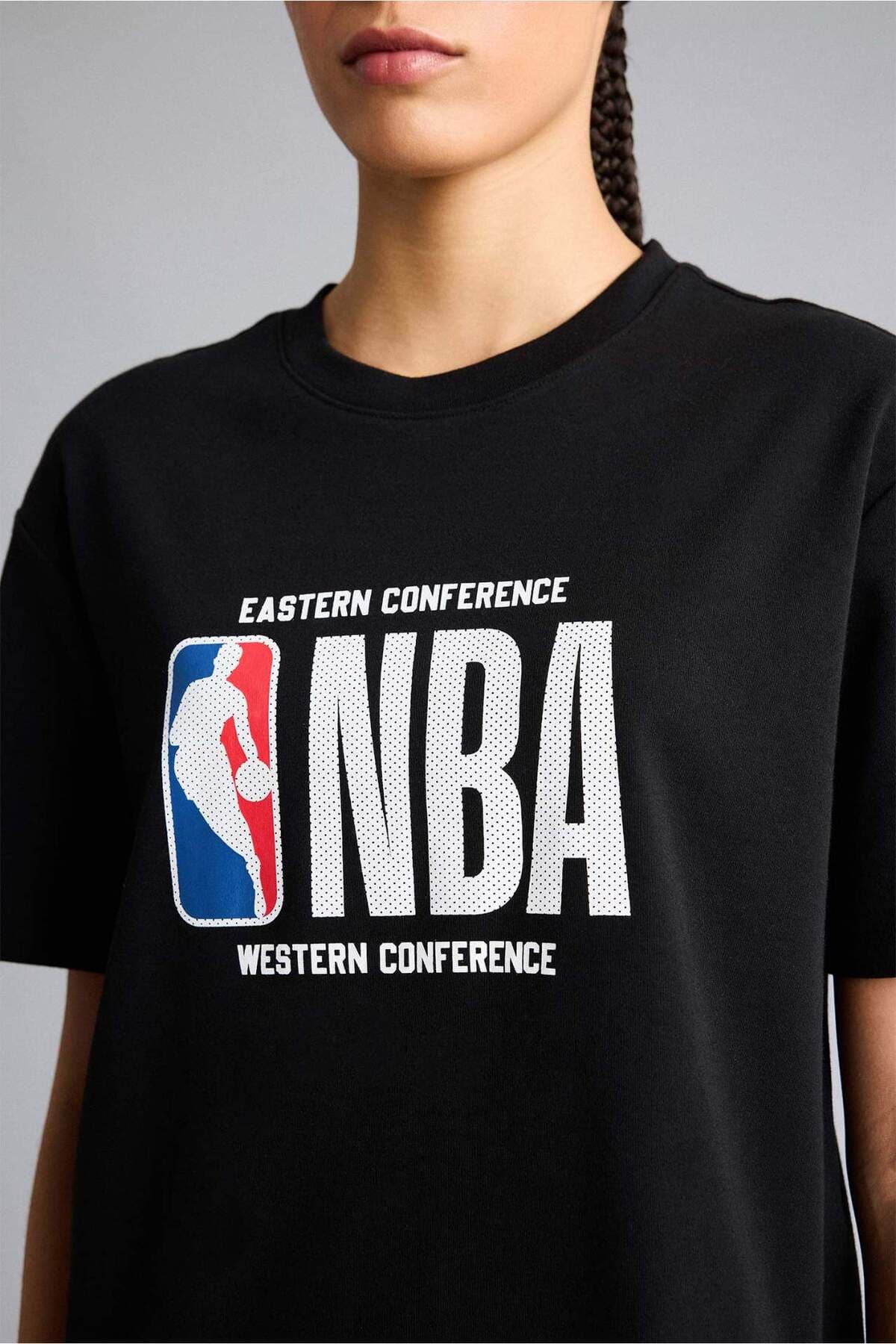 تیشرت زنانه Defacto پنبه ۱۰۰٪ NBA Wordmark فیت ریلکس آستین کوتاه مدل G0717AX26SP تیشرت زنانه Defacto پنبه ۱۰۰٪ NBA Wordmark فیت ریلکس آستین کوتاه مدل G0717AX26SP