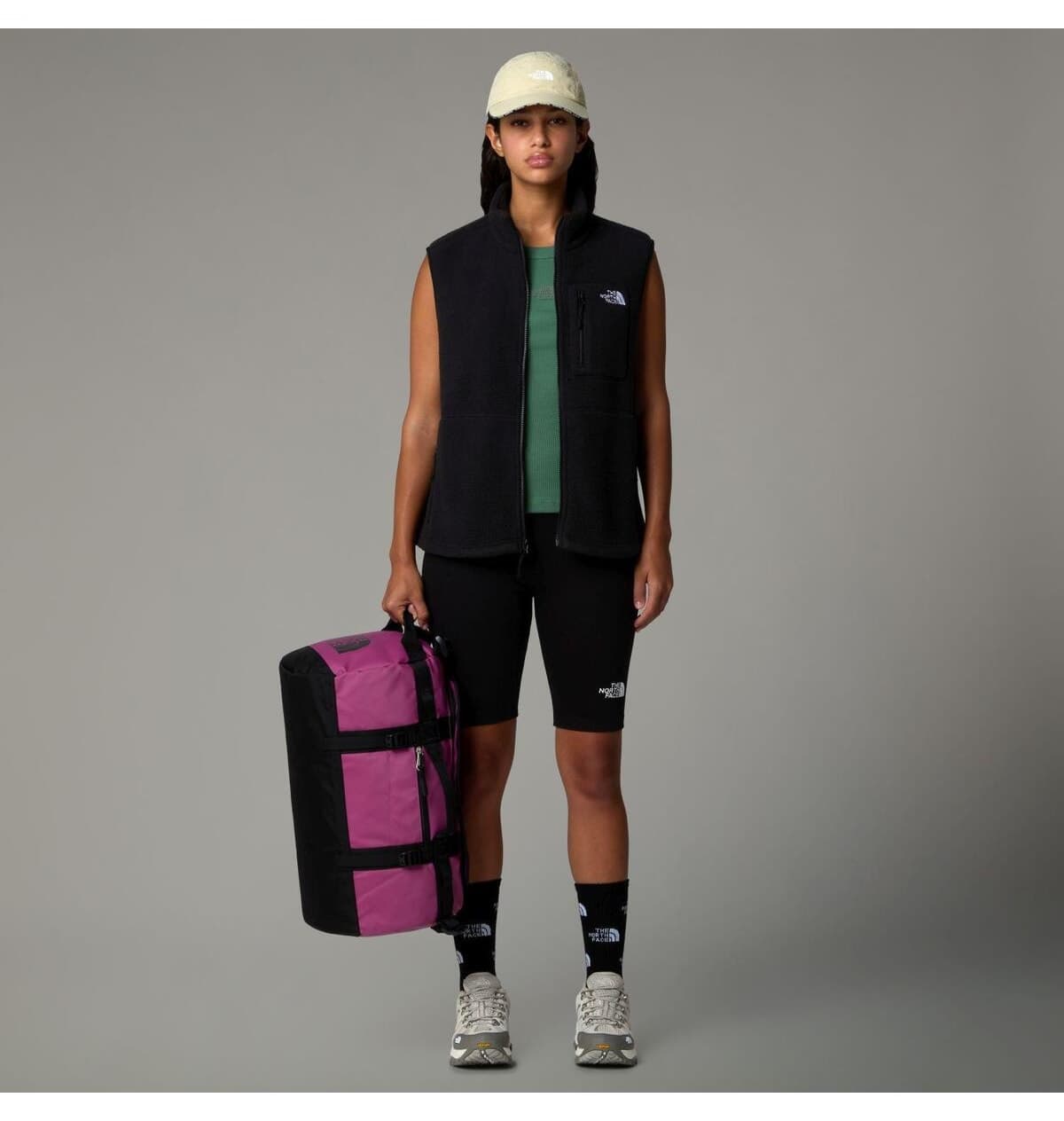 جلیقه زنانه The North Face مشکی مدل Yumıorı Nf0A8B6Fjk31 سایز M جلیقه زنانه The North Face مشکی مدل Yumıorı Nf0A8B6Fjk31 سایز M