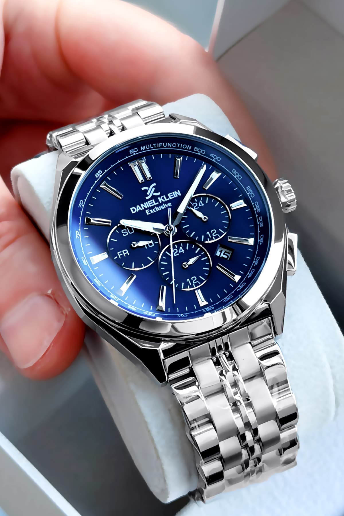 ساعت مردانه Daniel Klein نقرهای بند فولادی 3 ATM مدل Cbk234 ساعت مردانه Daniel Klein نقرهای بند فولادی 3 ATM مدل Cbk234