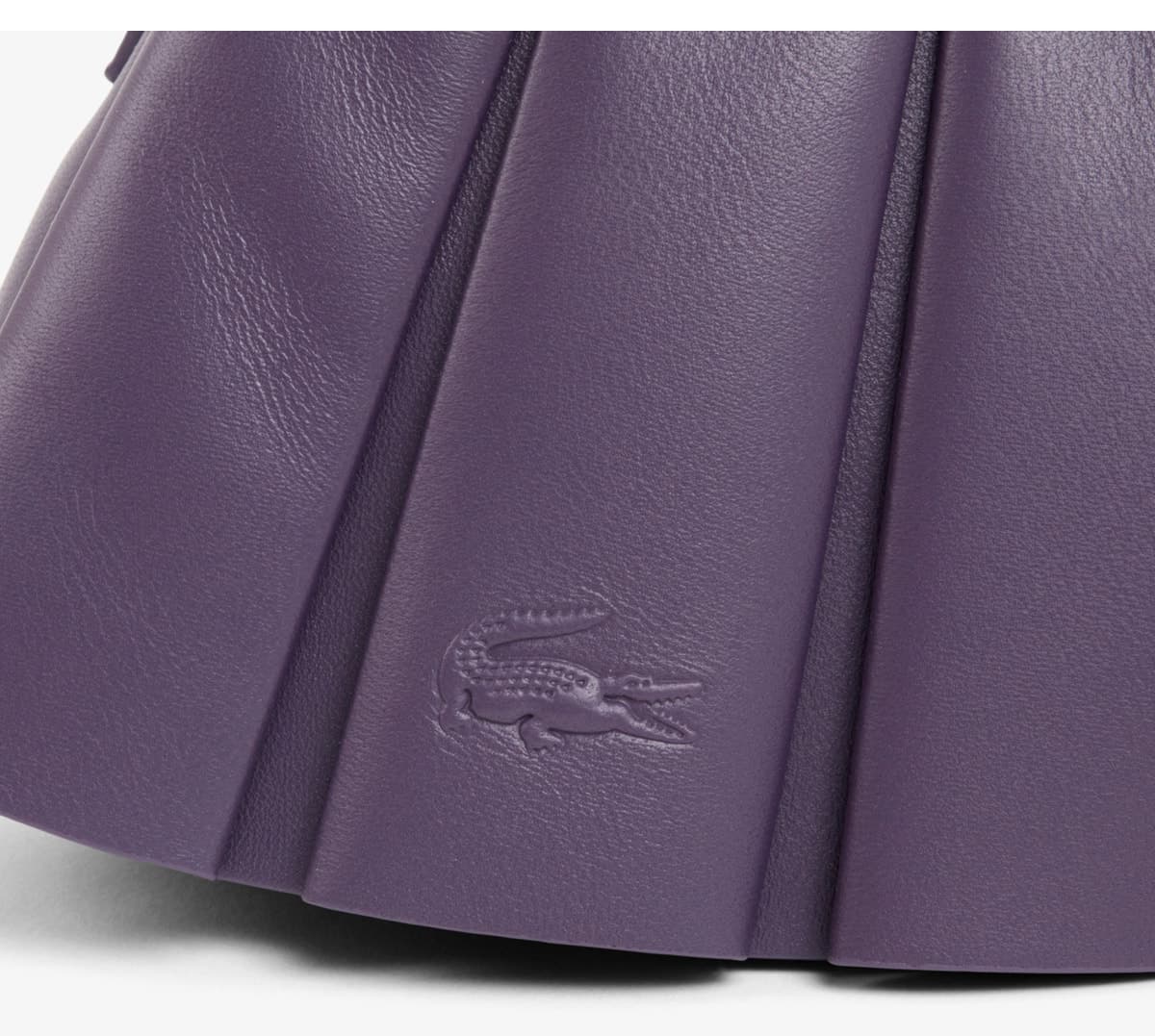 کیف دوشی زنانه Lacoste چرمی بنفش مدل H Lenglen کیف دوشی زنانه Lacoste چرمی بنفش مدل H Lenglen