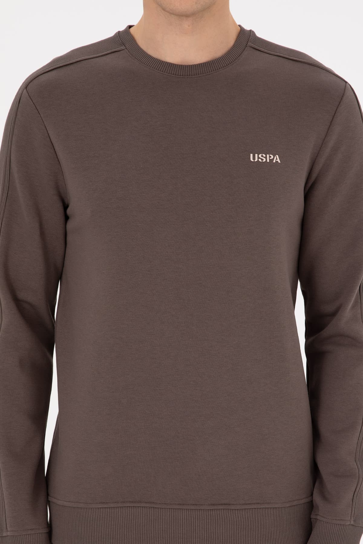سوئیشرت مردانه U.S. Polo Assn. فیت معمولی یقه گرد خاکستری قهوهای مدل 50315598-VR052 سوئیشرت مردانه U.S. Polo Assn. فیت معمولی یقه گرد خاکستری قهوهای مدل 50315598-VR052